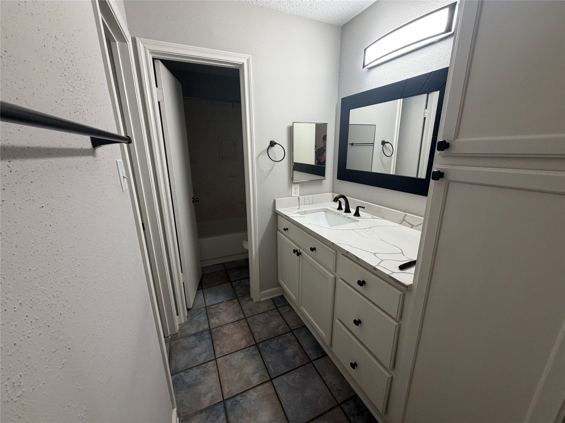 455 Oakdale Drive, Stafford, TX 77477 455 Oakdale Drive, Stafford, TX 77477