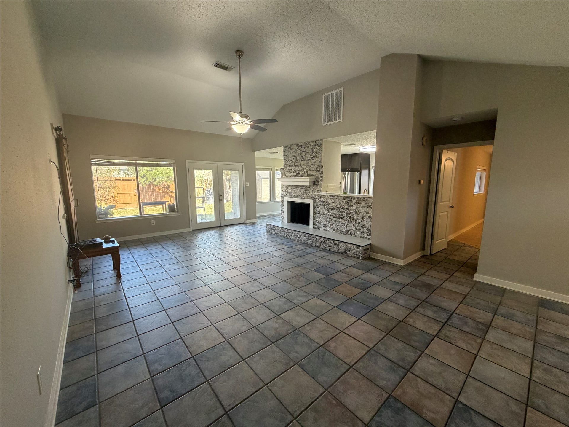 455 Oakdale Drive, Stafford, TX 77477 455 Oakdale Drive, Stafford, TX 77477