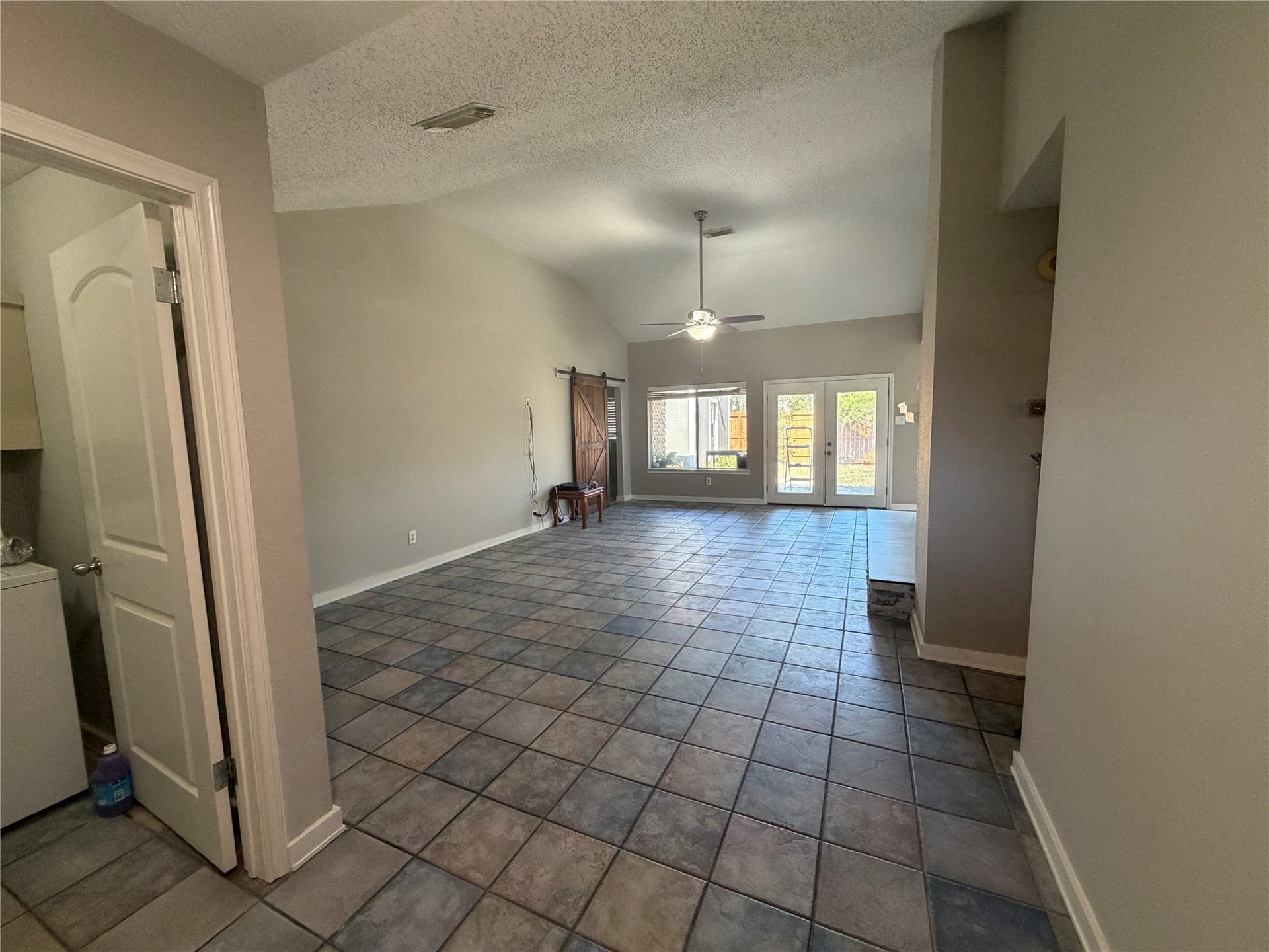 455 Oakdale Drive, Stafford, TX 77477 455 Oakdale Drive, Stafford, TX 77477