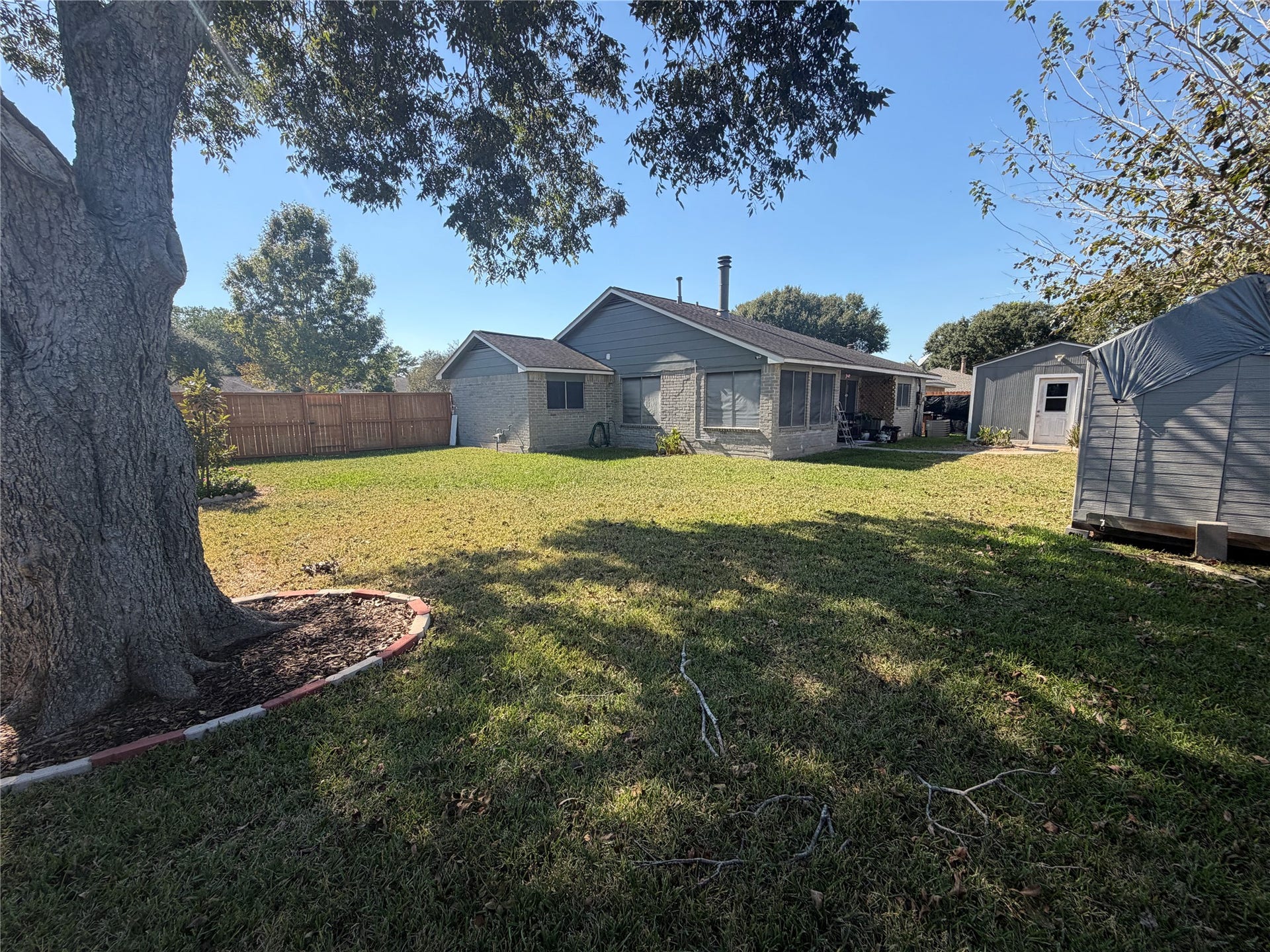 455 Oakdale Drive, Stafford, TX 77477 455 Oakdale Drive, Stafford, TX 77477