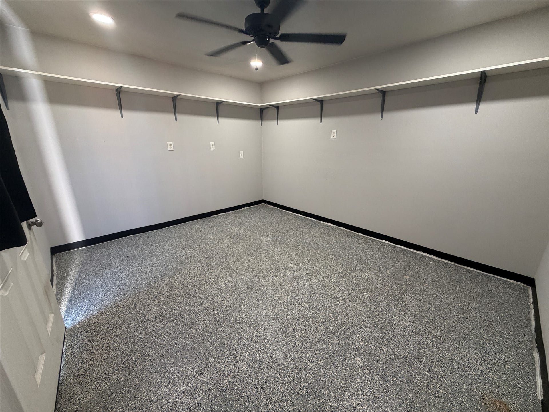 455 Oakdale Drive, Stafford, TX 77477 455 Oakdale Drive, Stafford, TX 77477