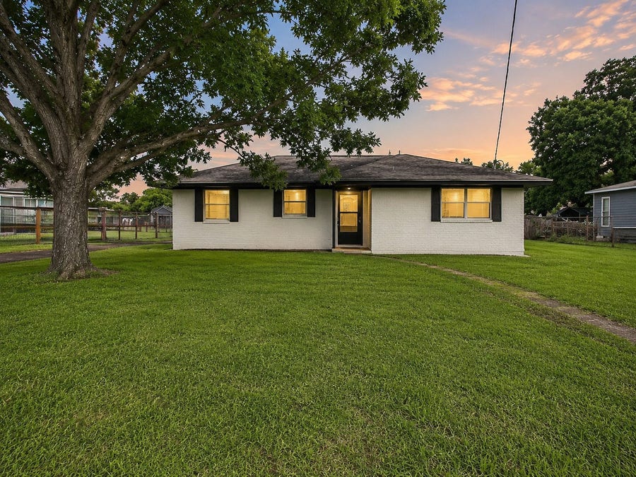 Property photo for 3506 W Cedar Bayou Lynchburg Road, Baytown, TX