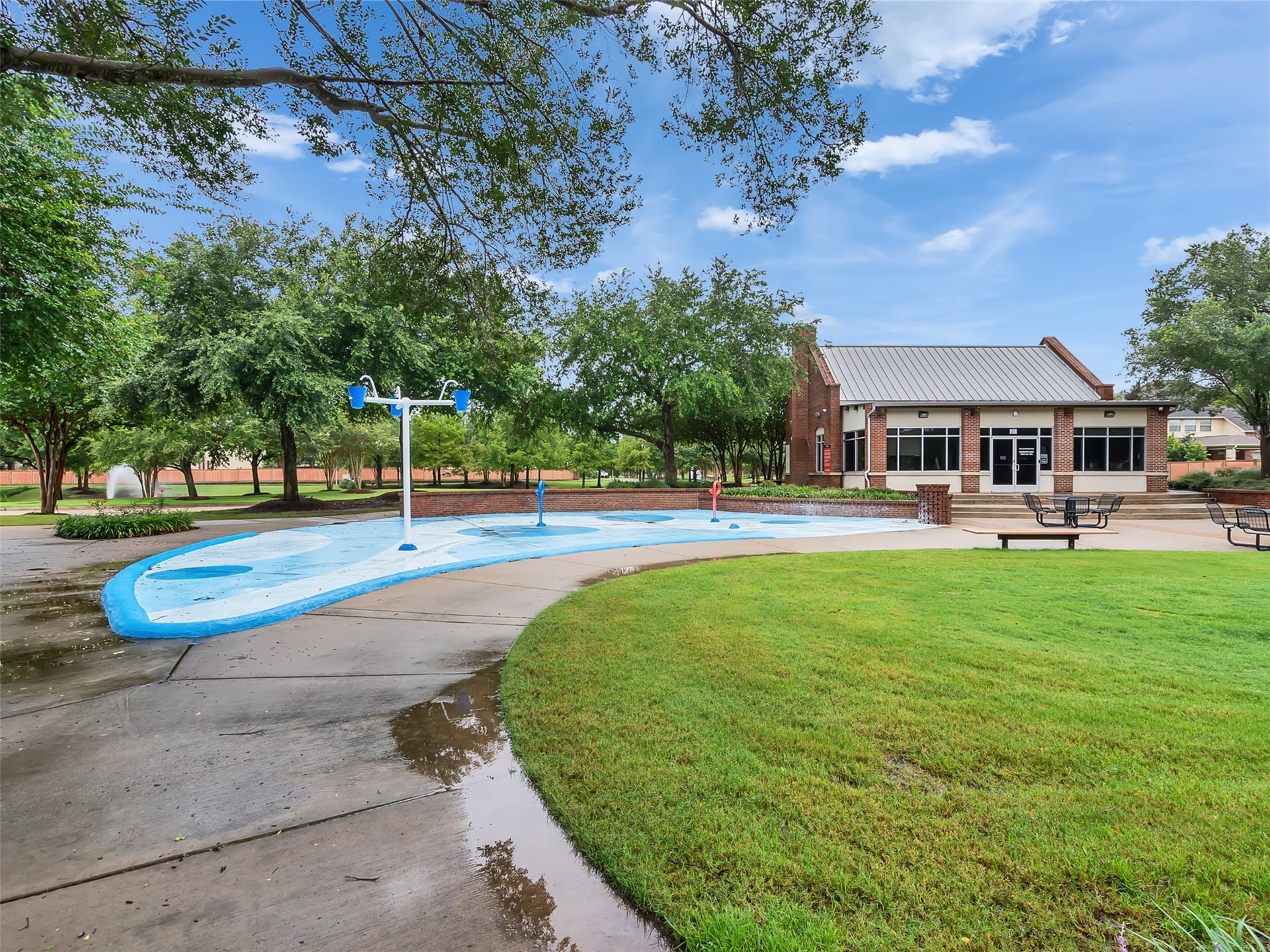 4702 Burclare Court, Sugar Land, TX 77479 Splash Pad