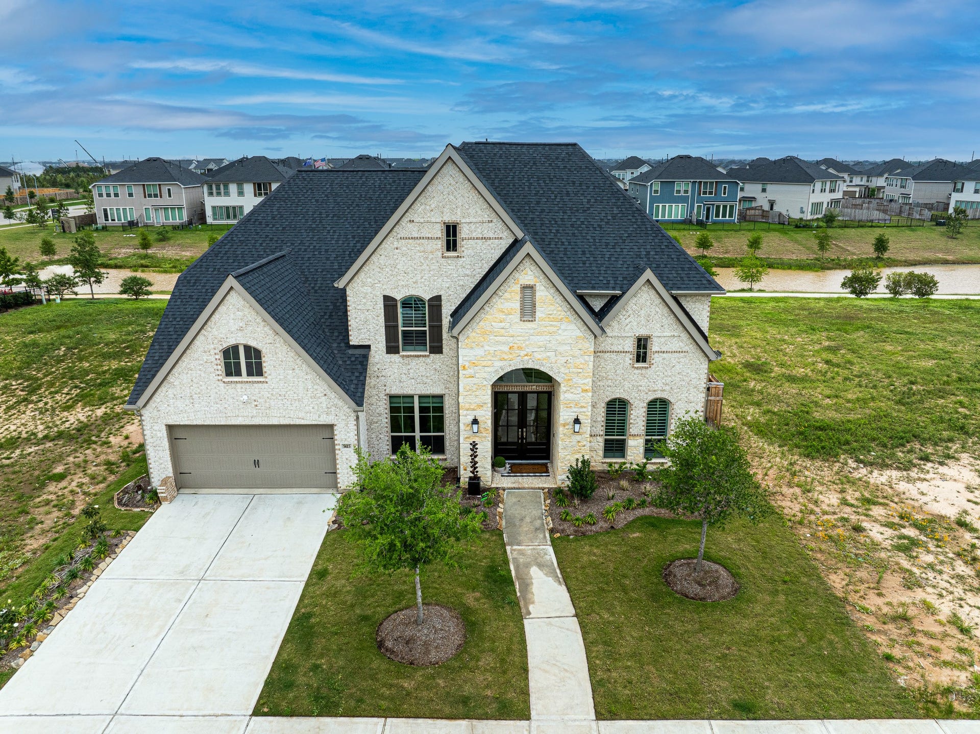 5615 Logan Ridge Lane, Fulshear, TX 77441