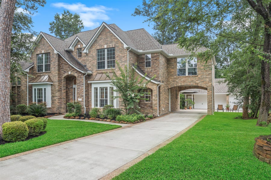 Property photo for 6 African Violets Place, The Woodlands, TX