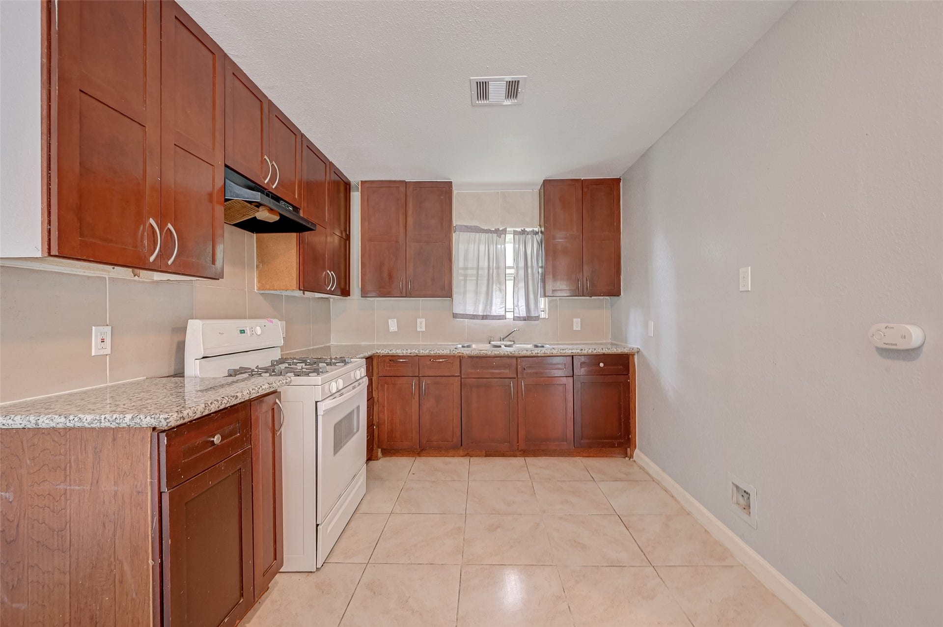 306 Hawthorne Street, #4, Houston, TX 77006 306 Hawthorne Street, #4, Houston, TX 77006