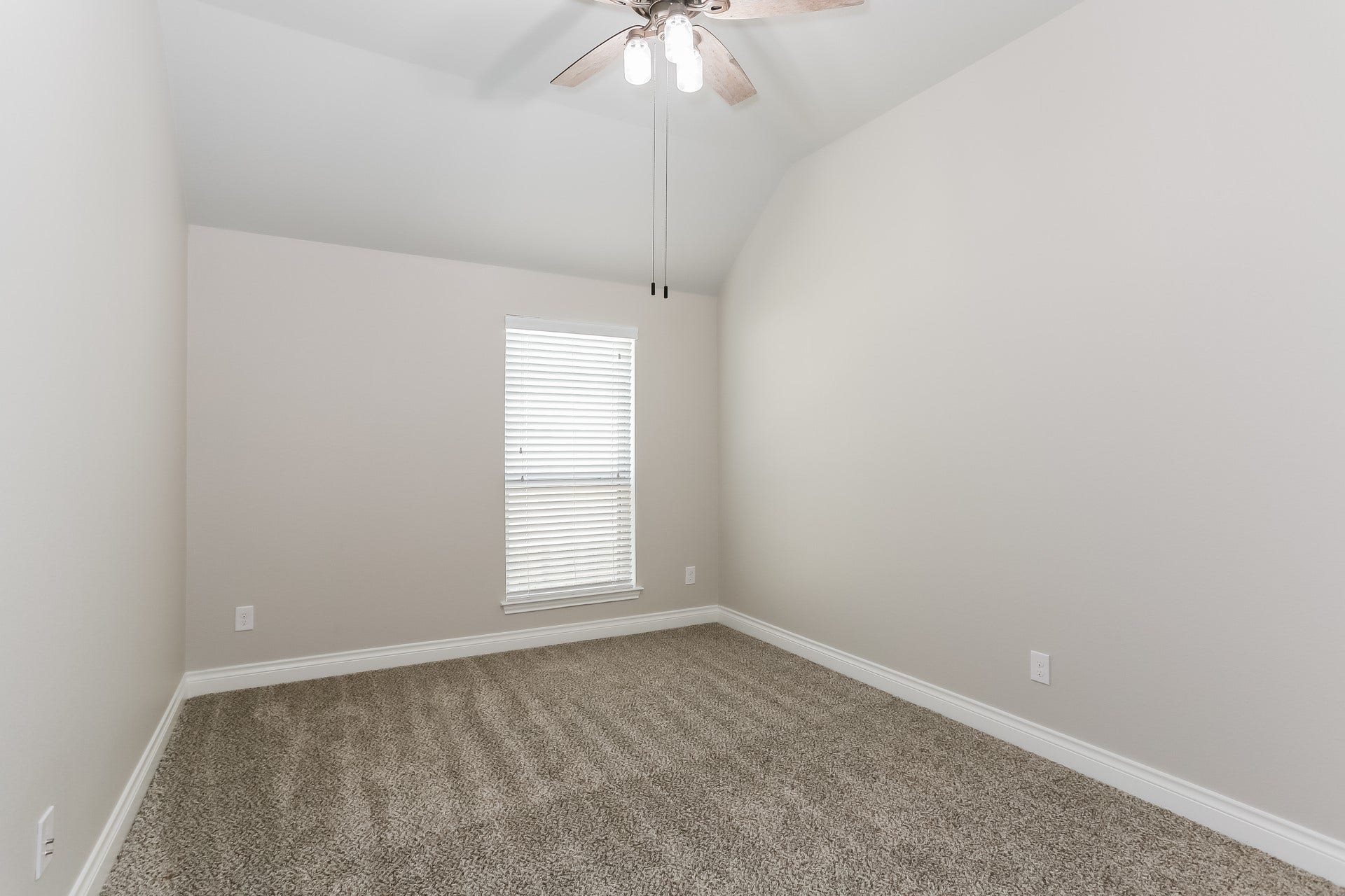 122 S Carson Cub Court, Montgomery, TX 77316 122 S Carson Cub Court, Montgomery, TX 77316