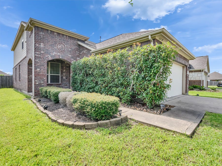 Property photo for 6864 Juniper Arbor Lane, League City, TX