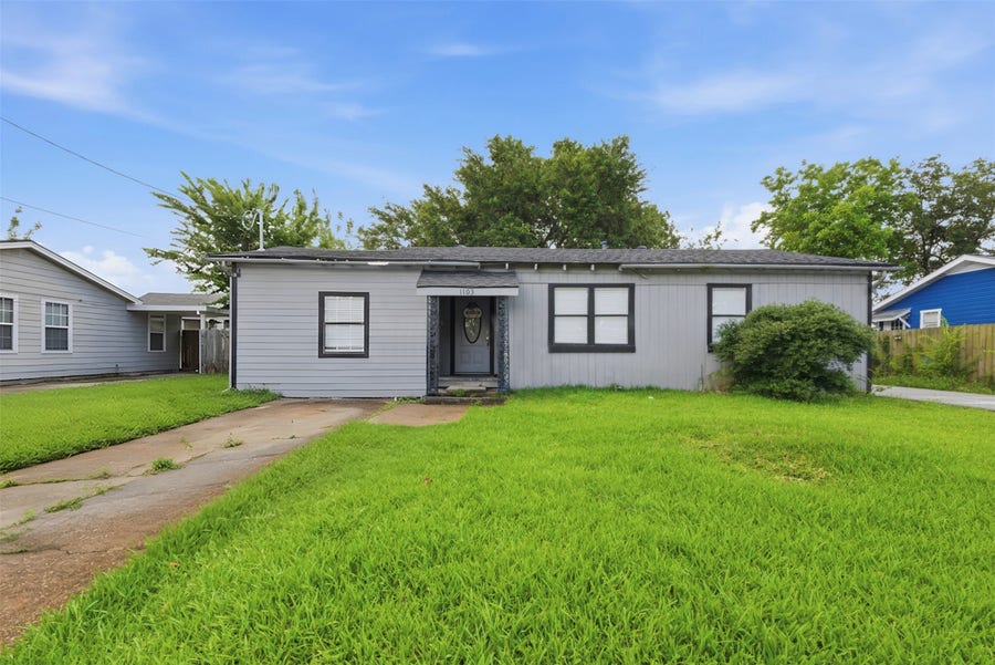 Property photo for 1103 James Street, Deer Park, TX