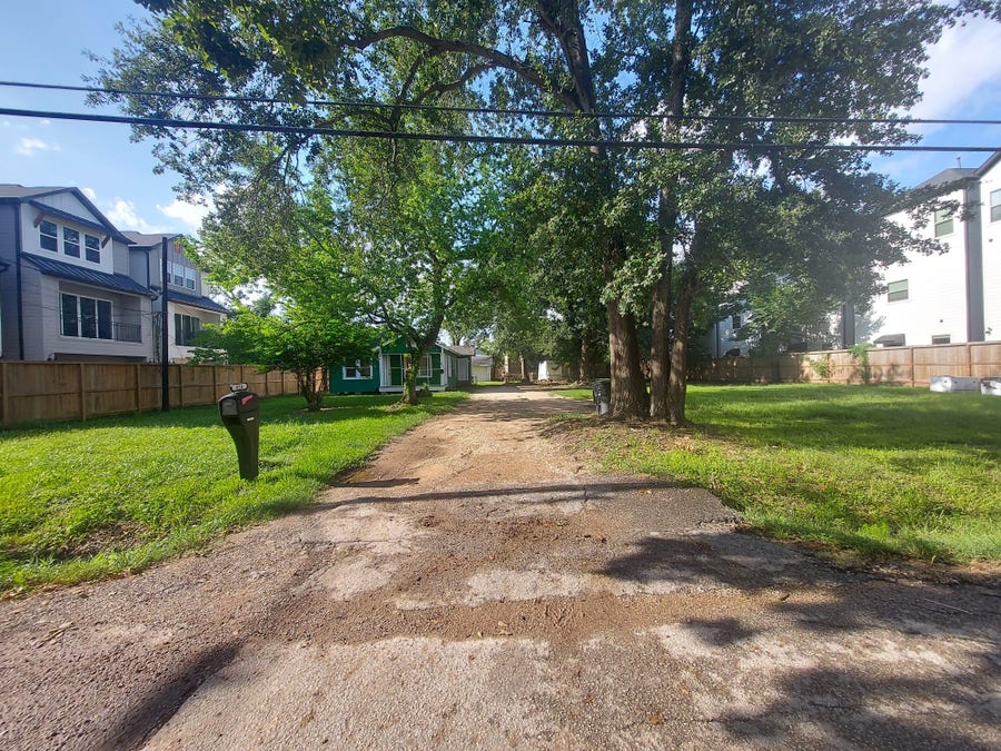 Property photo for 824 Curtin Street, Houston, TX