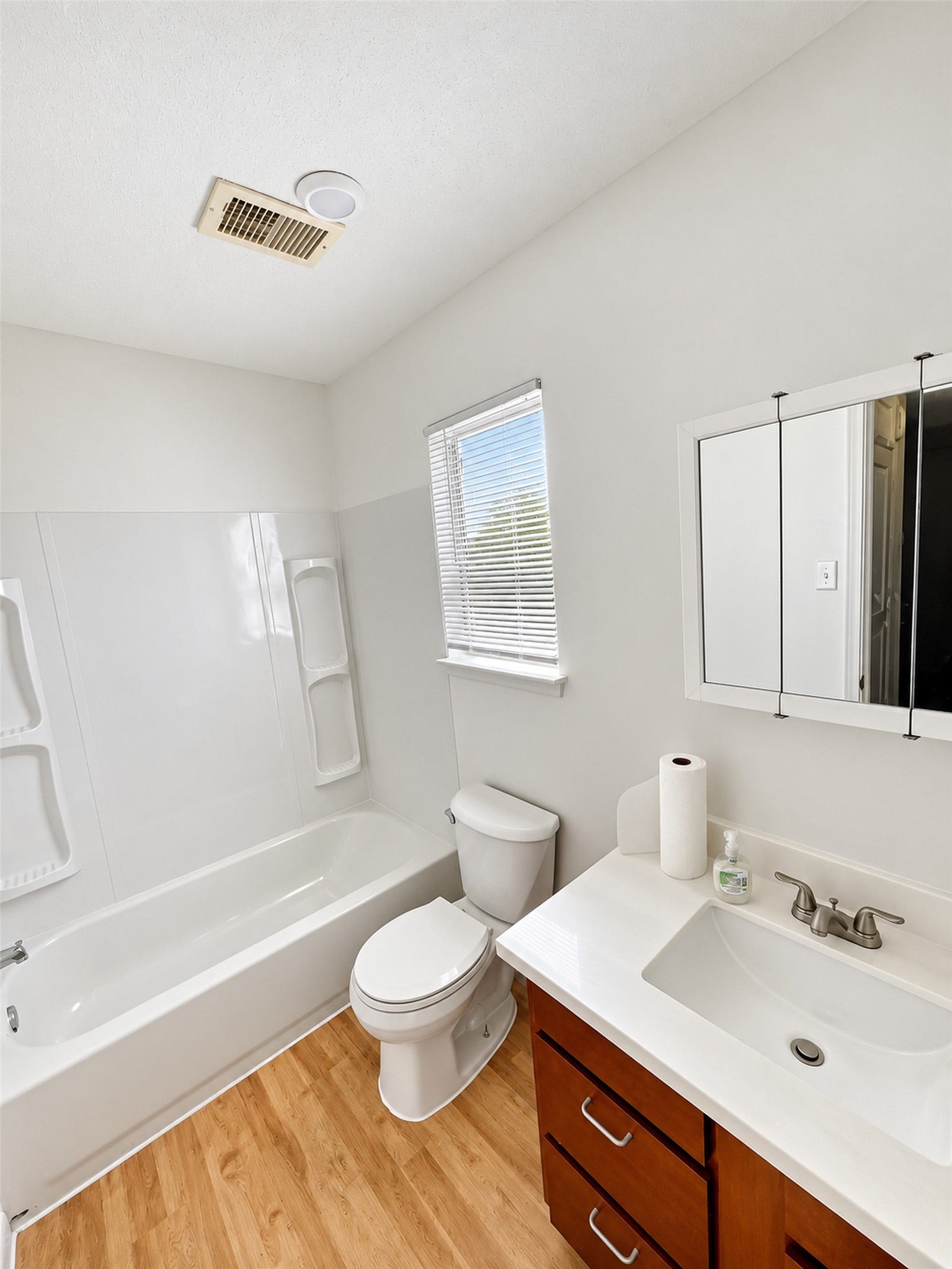 5409 Ridge Wind Ln, Houston, TX 77053 5409 Ridge Wind Ln, Houston, TX 77053