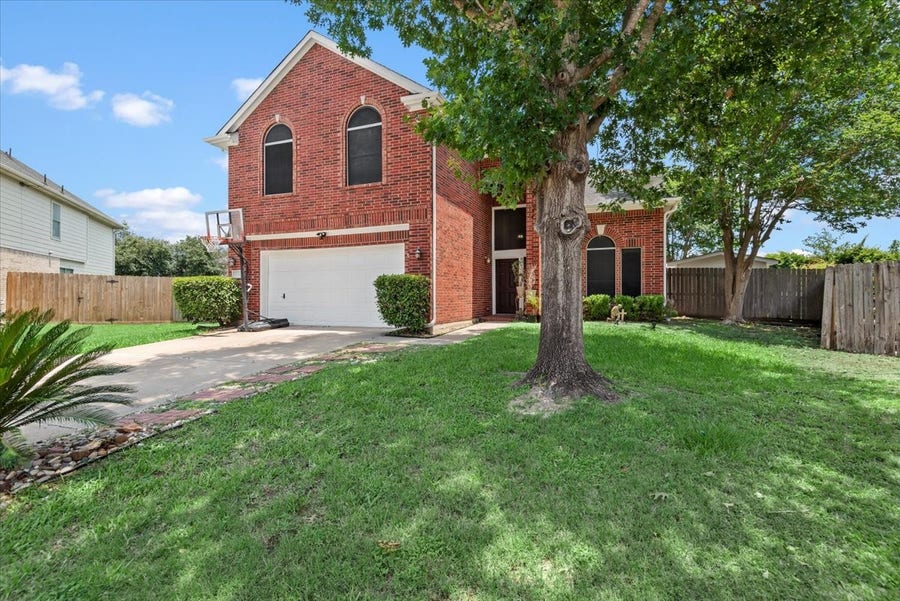 Property photo for 8731 Majesticbrook Drive, Houston, TX