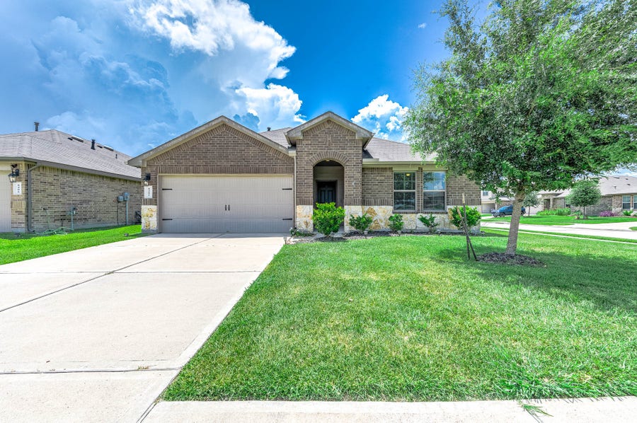 Property photo for 8402 Philox Park Court, Rosharon, TX