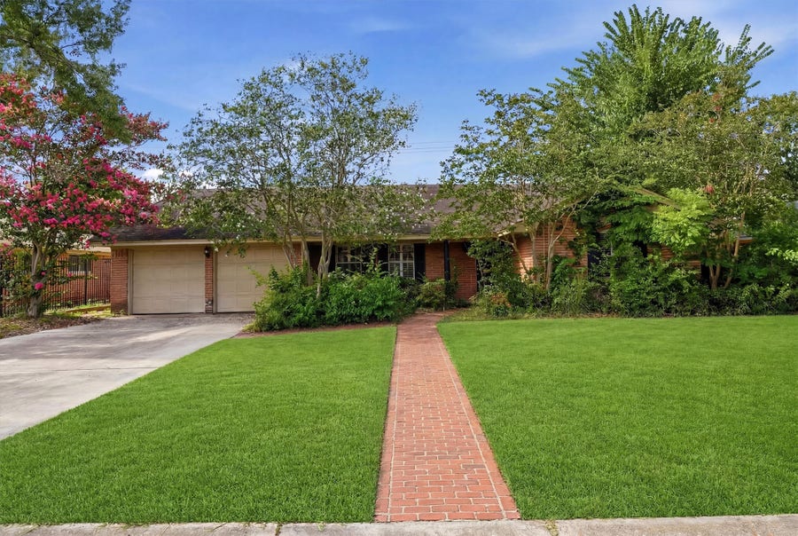 Property photo for 1519 Droxford Drive, Houston, TX