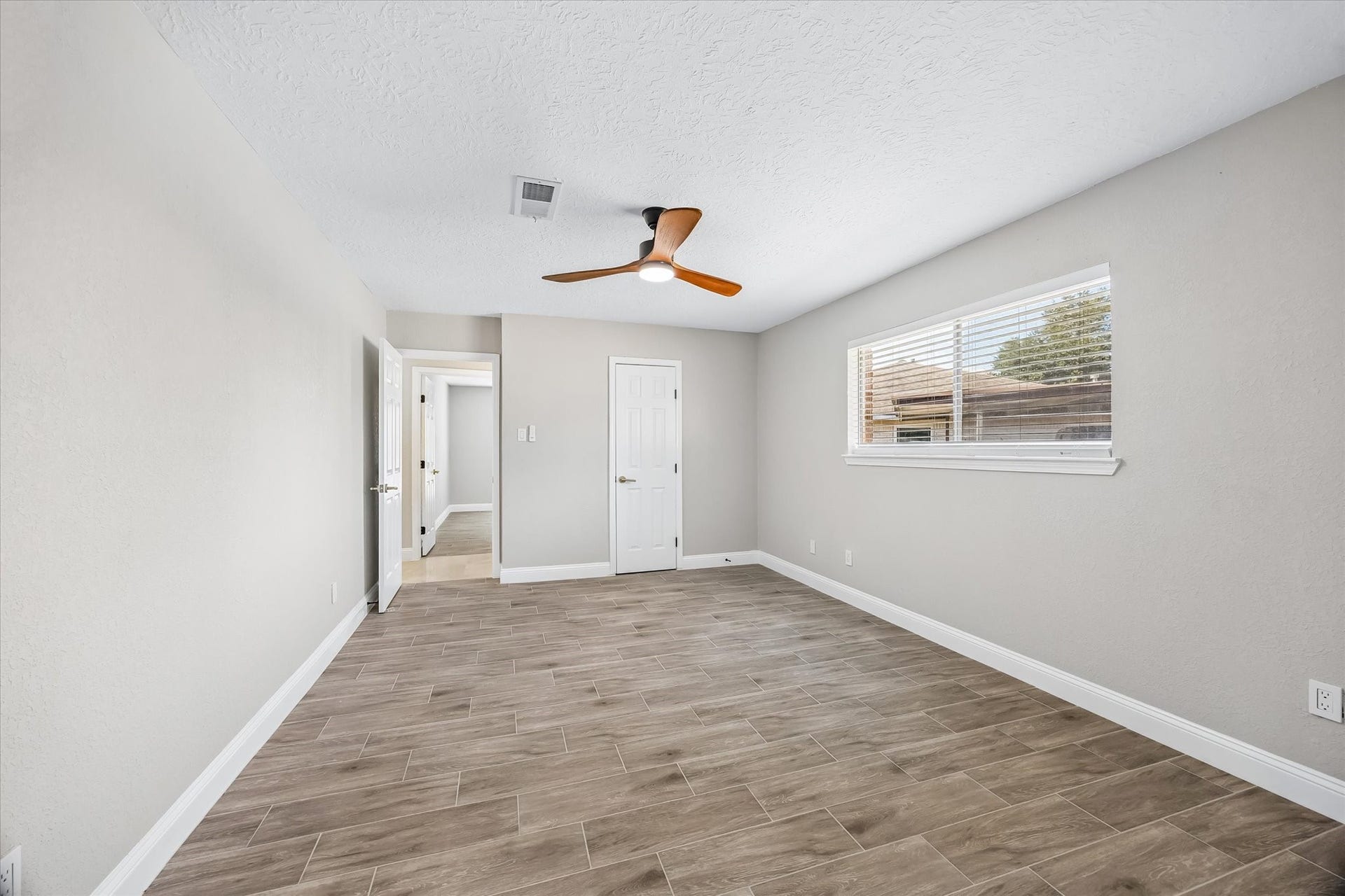 11027 Sagehill Drive, Houston, TX 77089 11027 Sagehill Drive, Houston, TX 77089