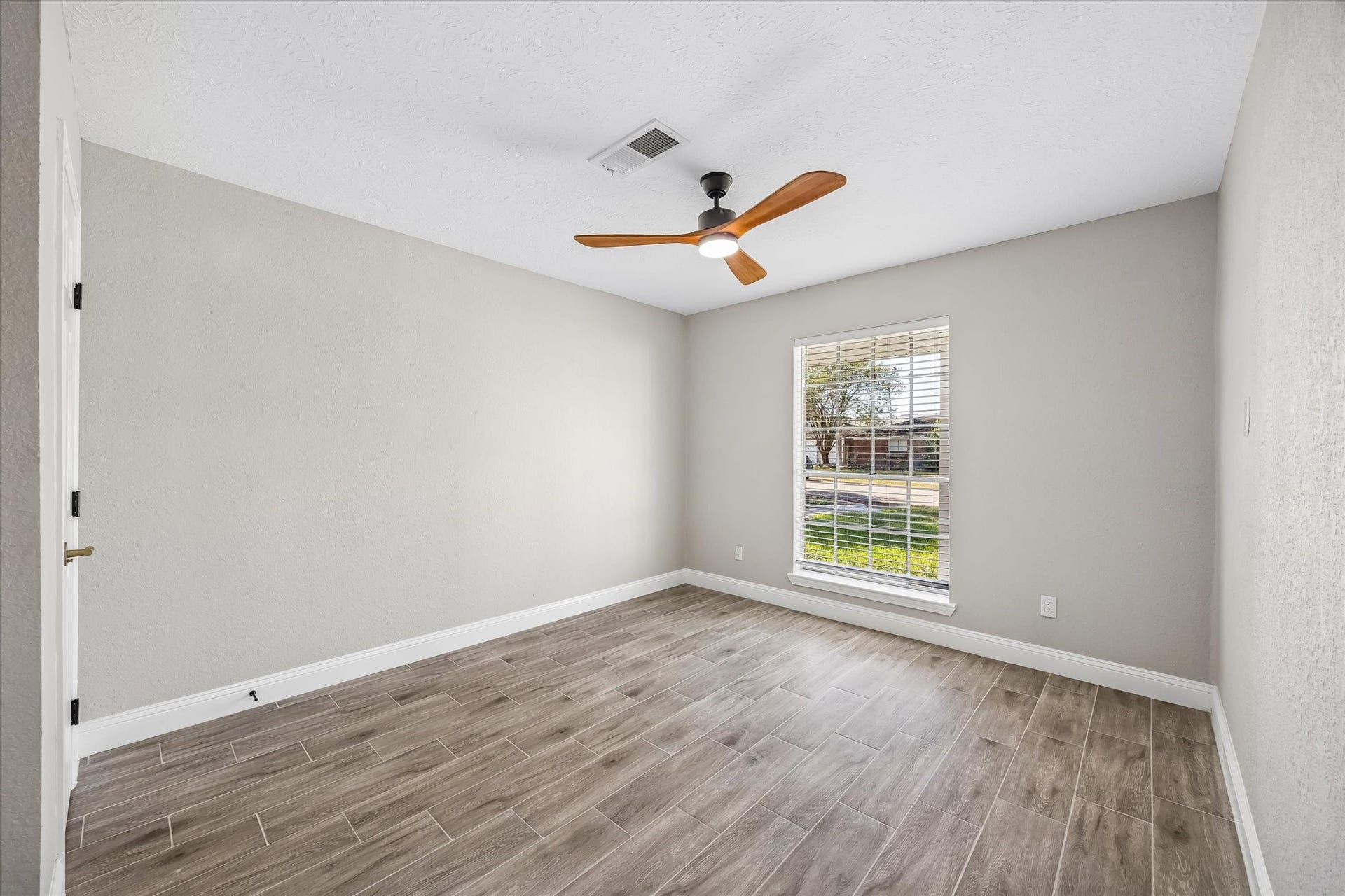 11027 Sagehill Drive, Houston, TX 77089 11027 Sagehill Drive, Houston, TX 77089