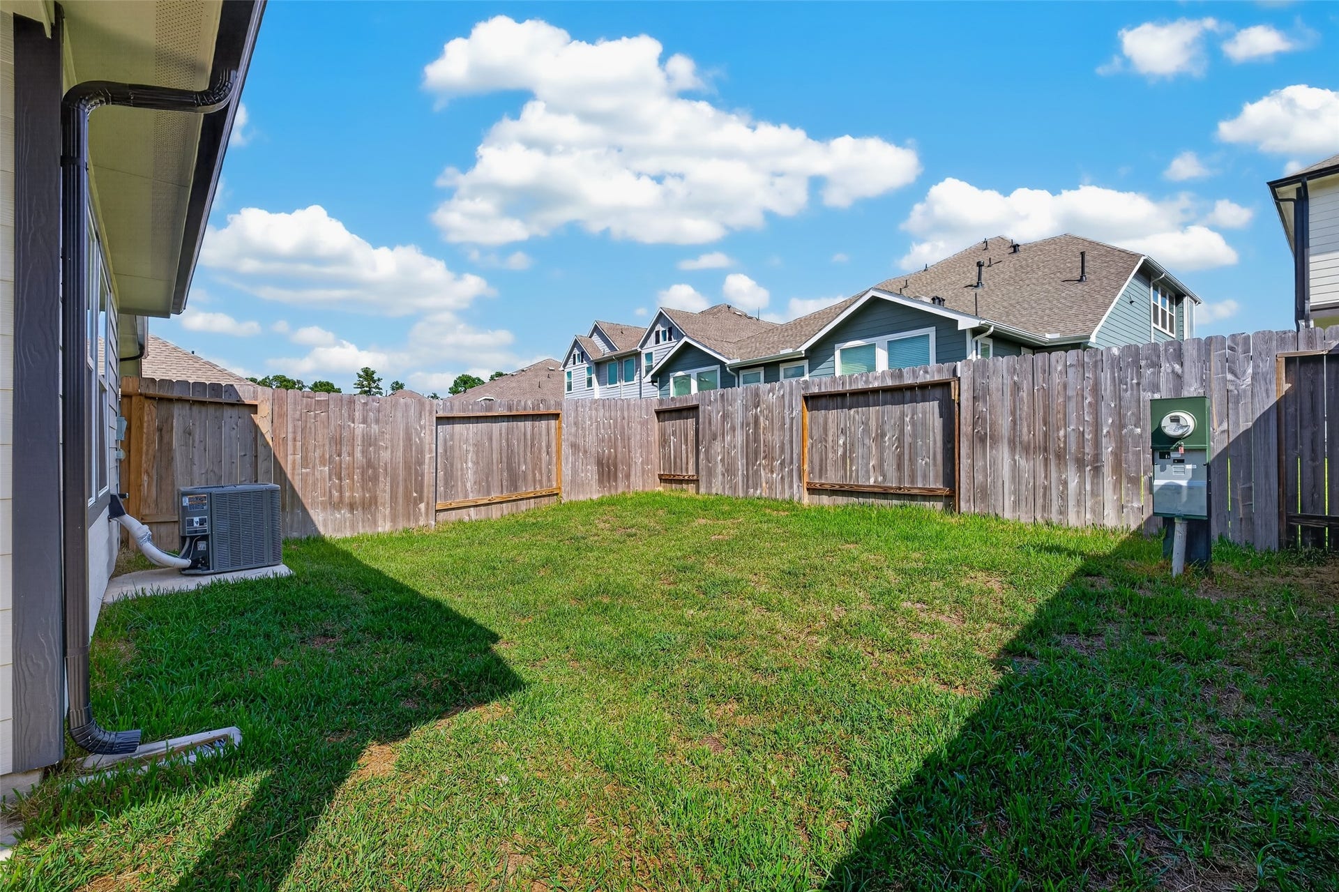 146 W Coralburst Loop, Montgomery, TX 77316 Backyard all fenced