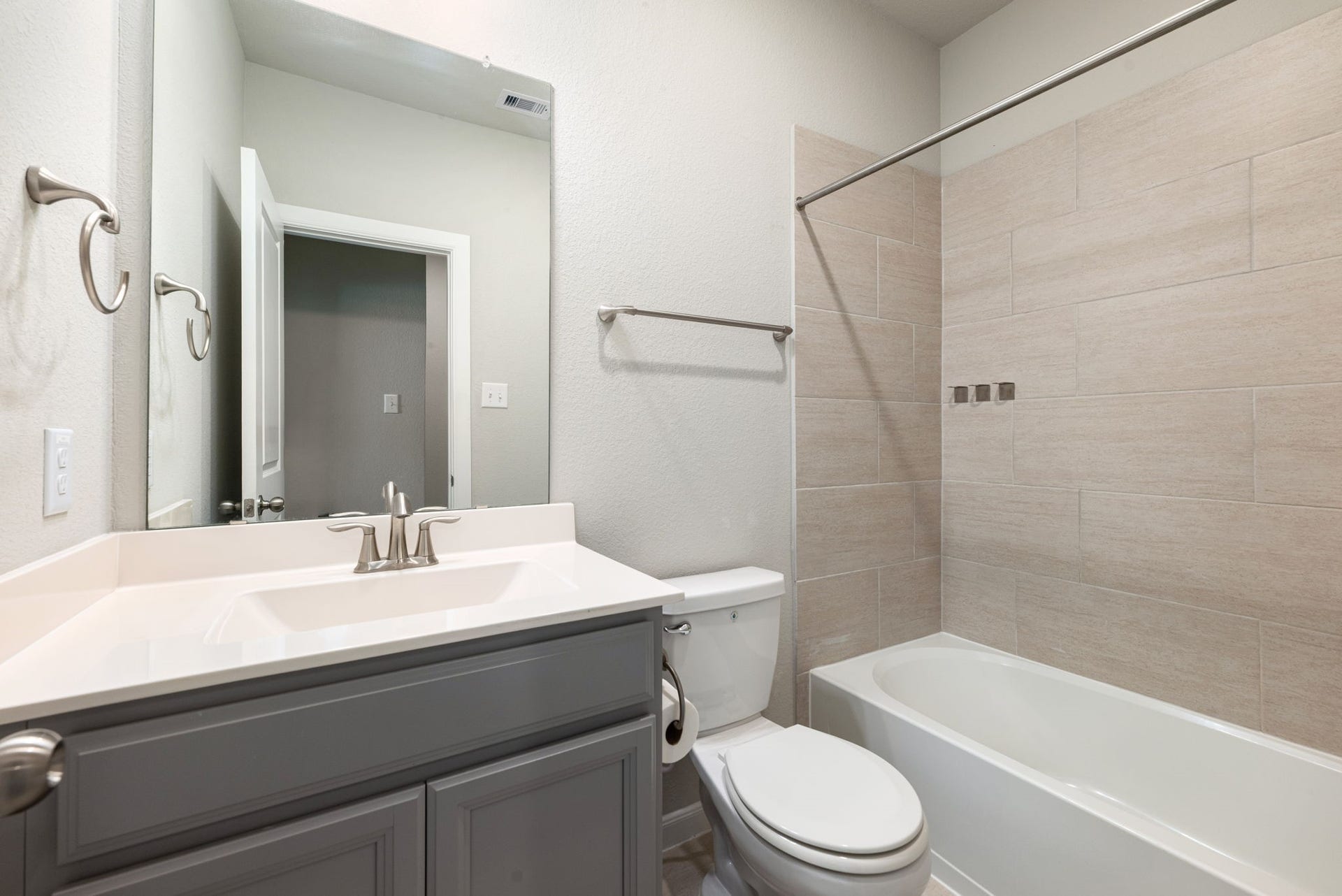 2715 Chestnut Oak Circle, Katy, TX 77494 2715 Chestnut Oak Circle, Katy, TX 77494