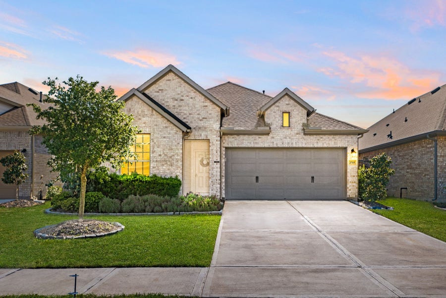 Property photo for 2715 Chestnut Oak Circle, Katy, TX