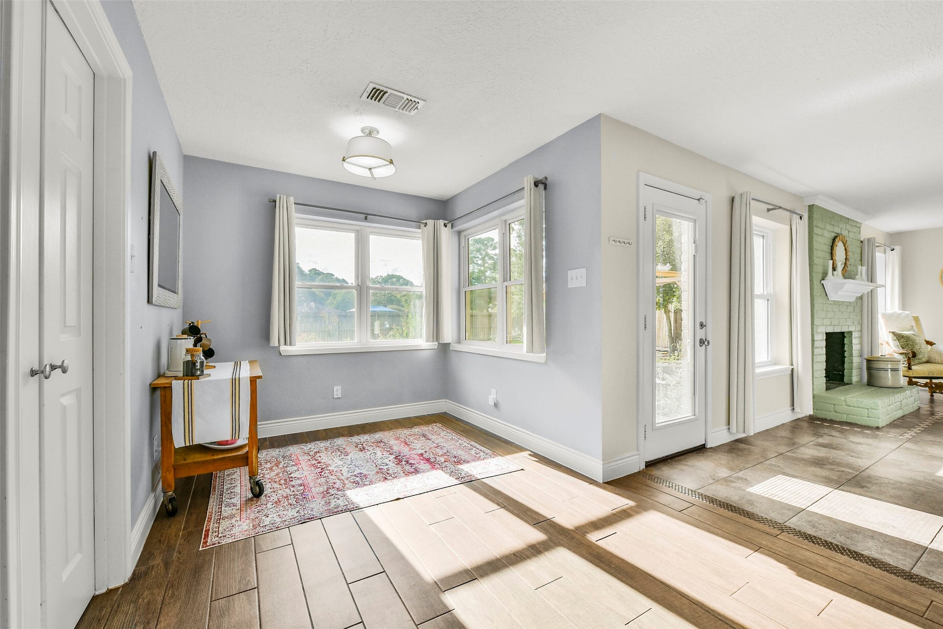 19611 Suncove Lane, Humble, TX 77346 Make this sunny corner your ownan inviting reading spot, a place for morning coffee or a cheerful space for a small desk. Corner windows and a nearby glass-paneled exterior door bring light and outdoor views into everyday living.