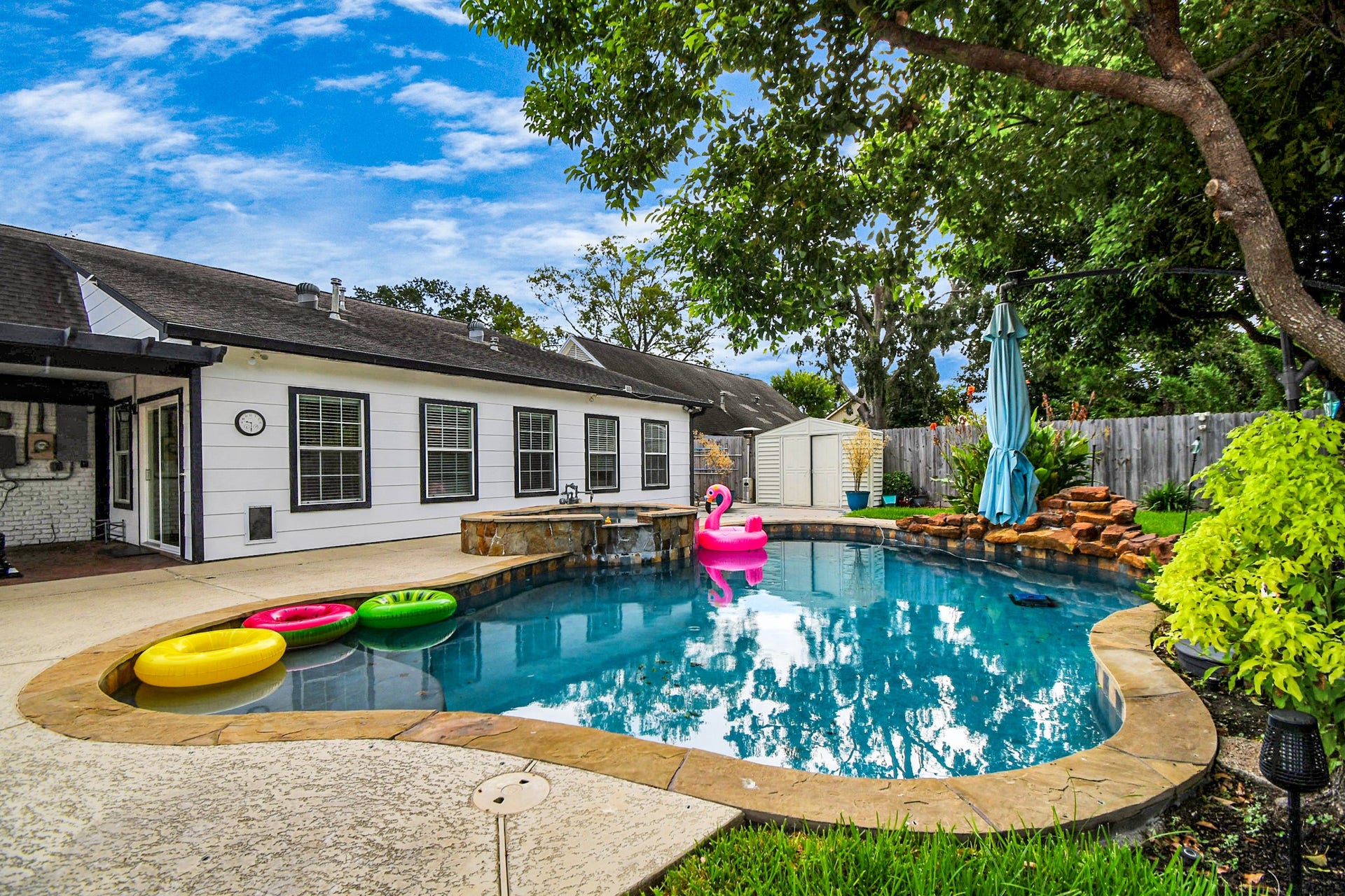 9606 Beverlyhill Street, Houston, TX 77063