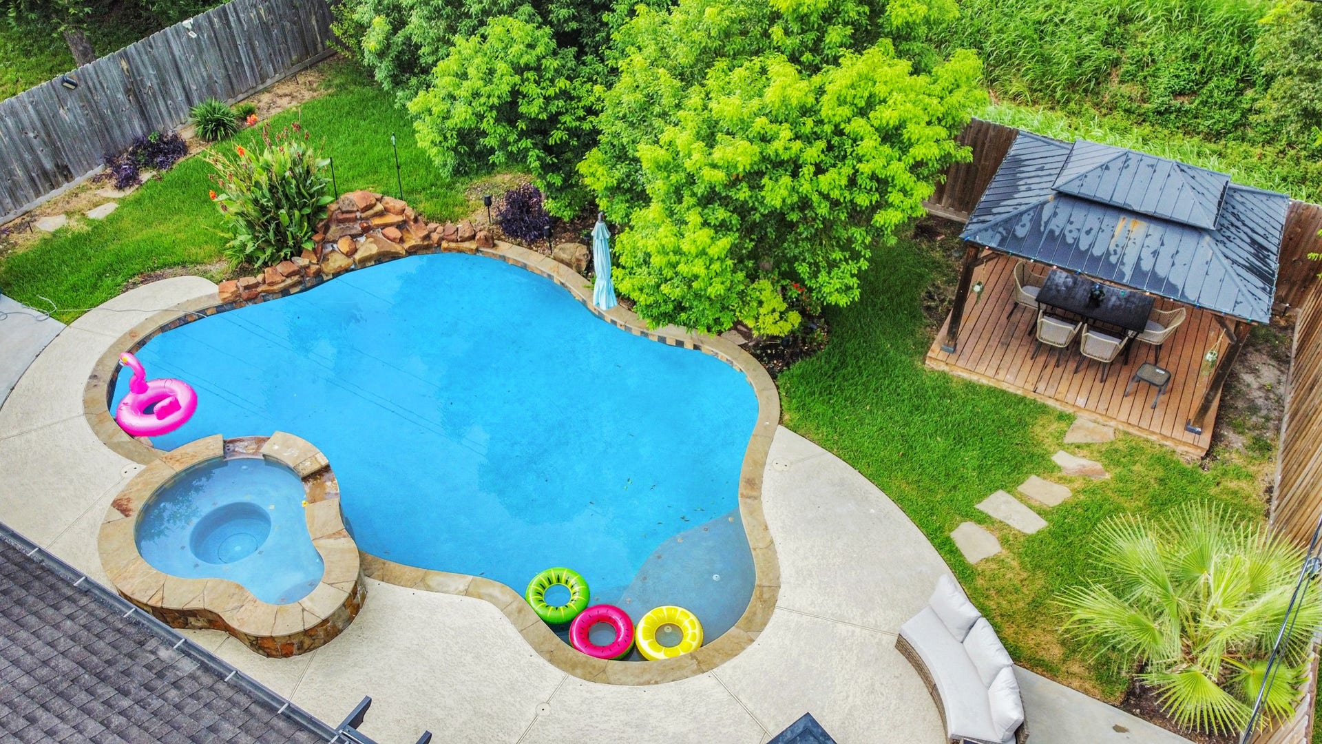 9606 Beverlyhill Street, Houston, TX 77063