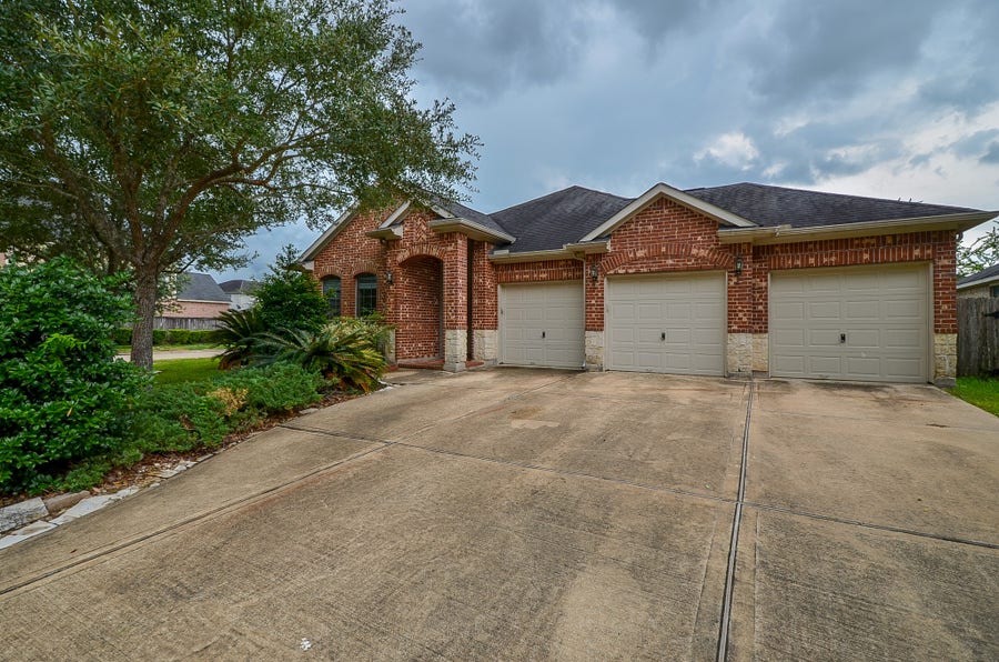 Property photo for 4019 Jade Cove Lane, Sugar Land, TX