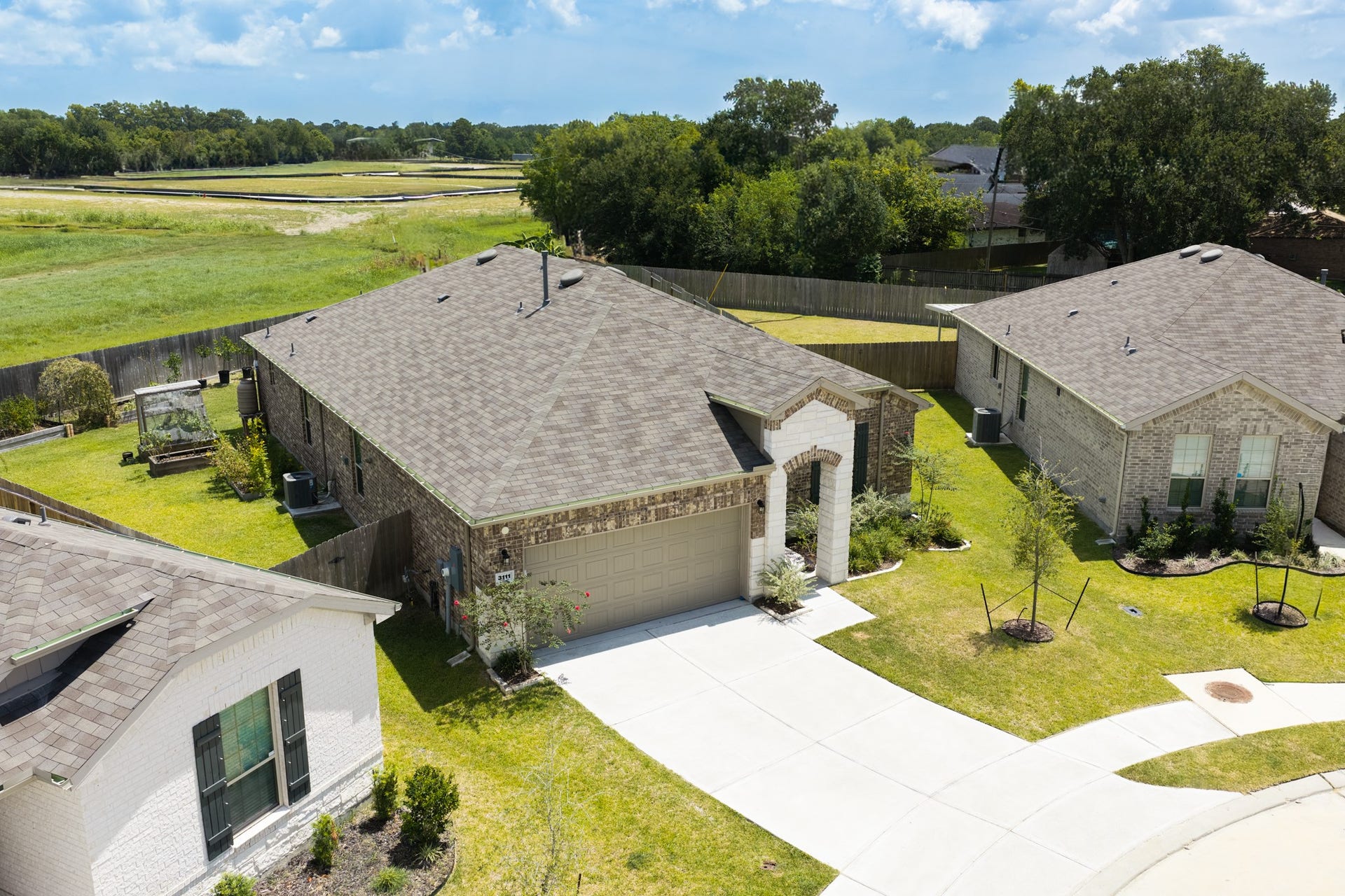 3111 Clydesdale Drive, Alvin, TX 77511 3111 Clydesdale Drive, Alvin, TX 77511