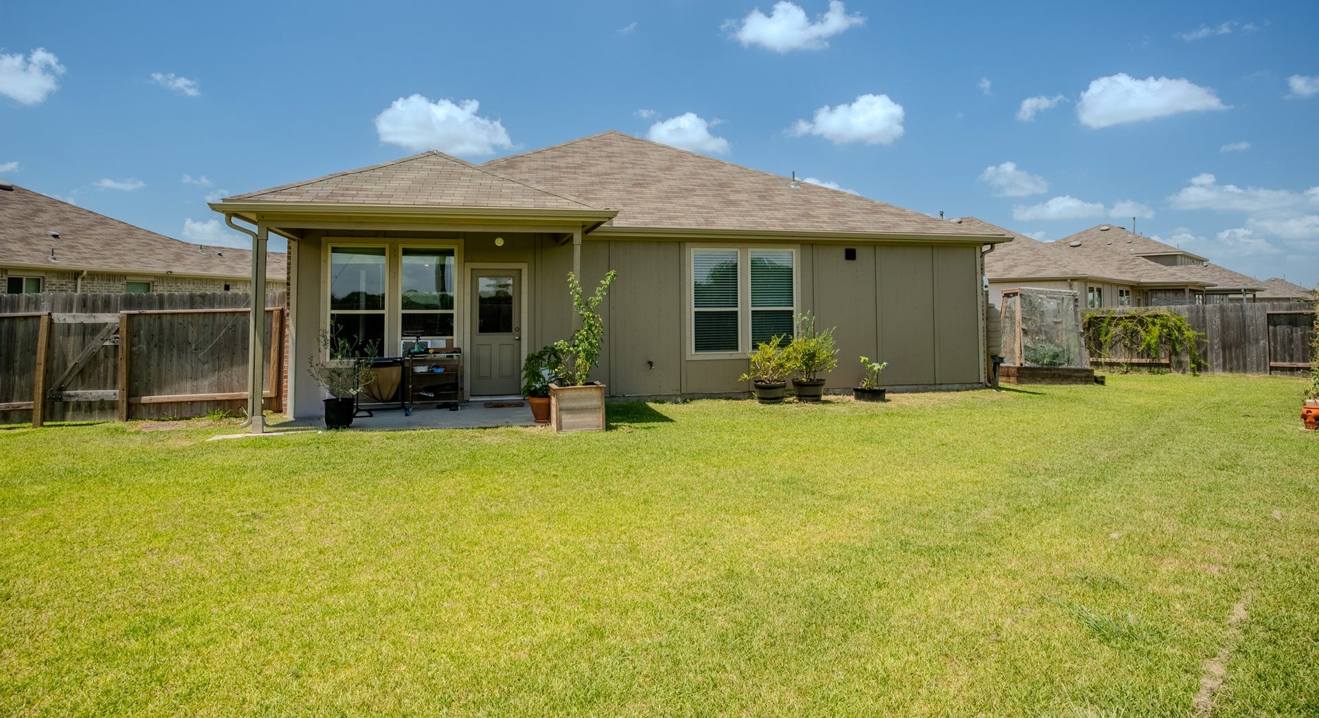 3111 Clydesdale Drive, Alvin, TX 77511 3111 Clydesdale Drive, Alvin, TX 77511