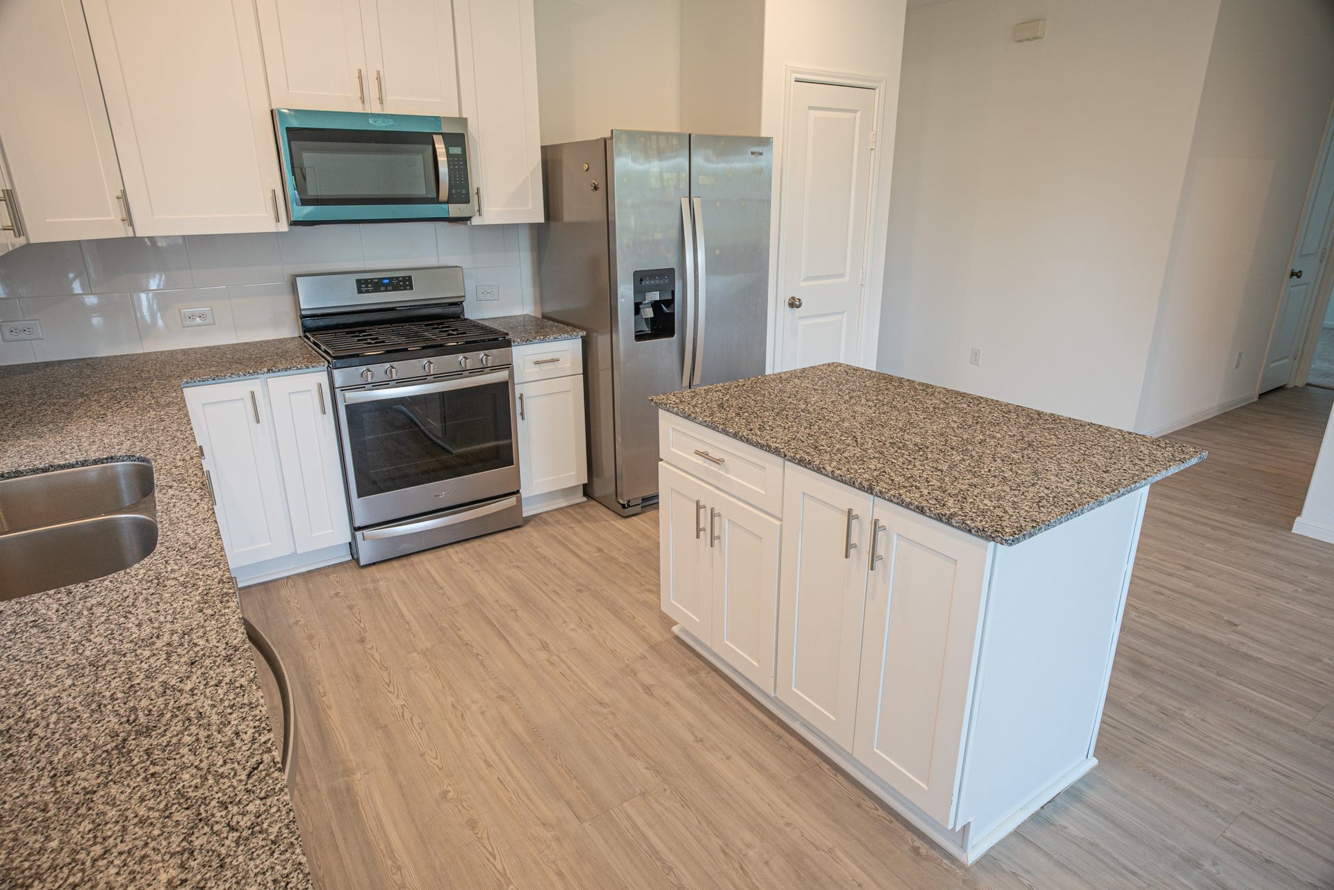 3111 Clydesdale Drive, Alvin, TX 77511 3111 Clydesdale Drive, Alvin, TX 77511
