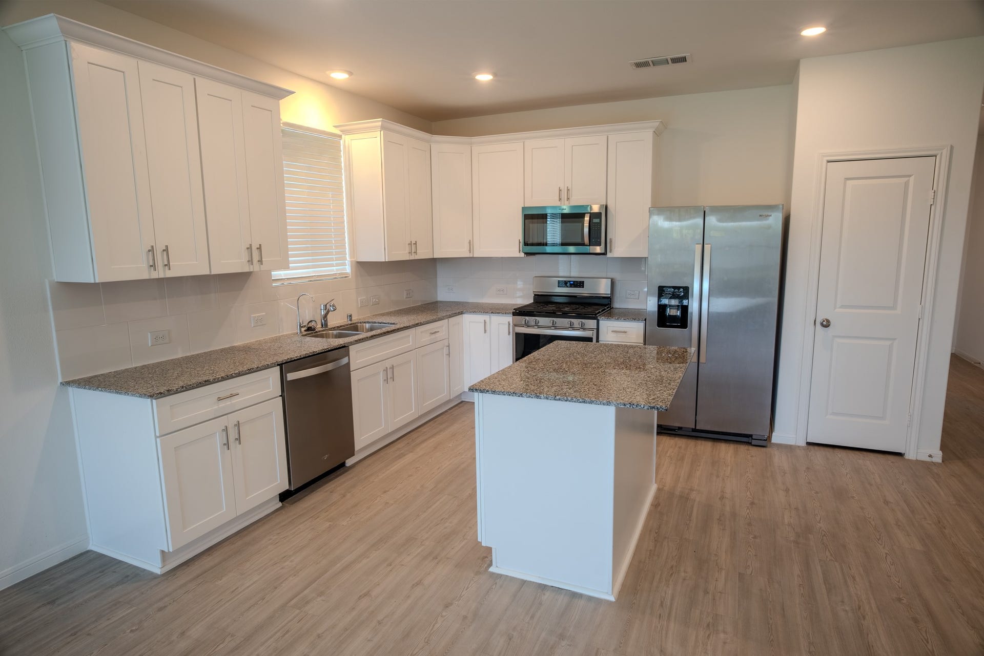 3111 Clydesdale Drive, Alvin, TX 77511 3111 Clydesdale Drive, Alvin, TX 77511