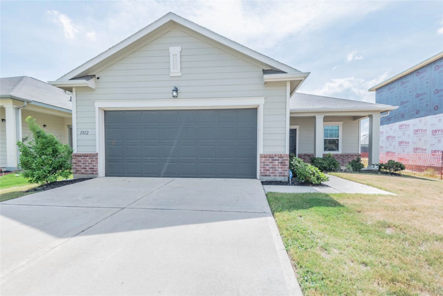 Property photo for 1012 Blue Beech Lane, Brookshire, TX