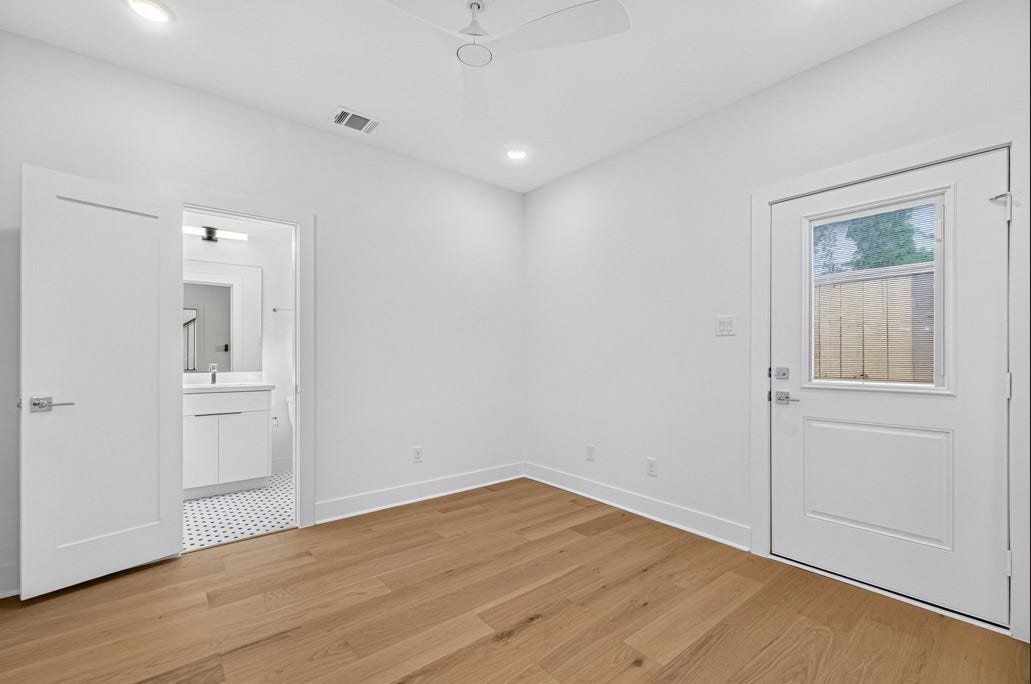 902 Kern St, #B, Houston, TX 77009