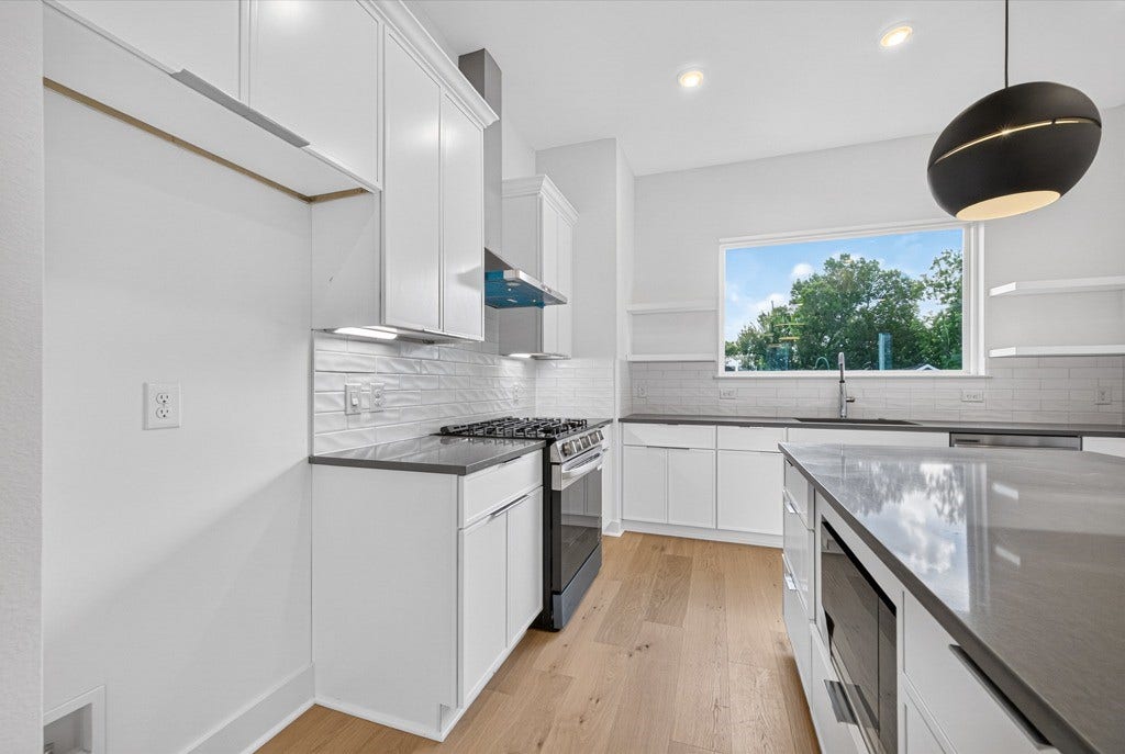 902 Kern St, #B, Houston, TX 77009