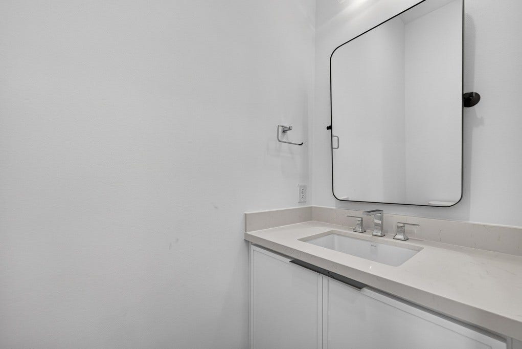 902 Kern St, #B, Houston, TX 77009