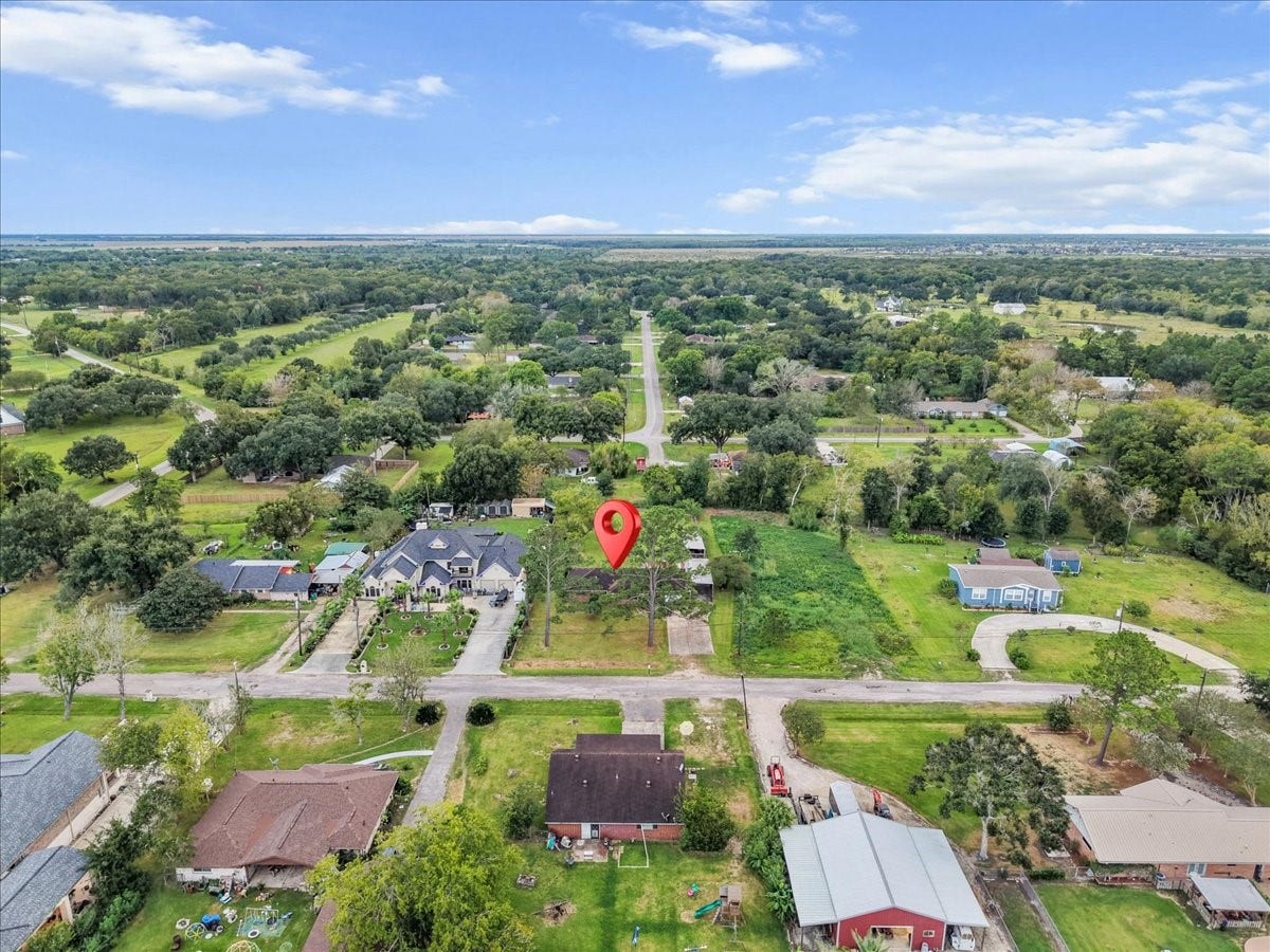 15918 Spinks Road, Alvin, TX 77511 15918 Spinks Road, Alvin, TX 77511