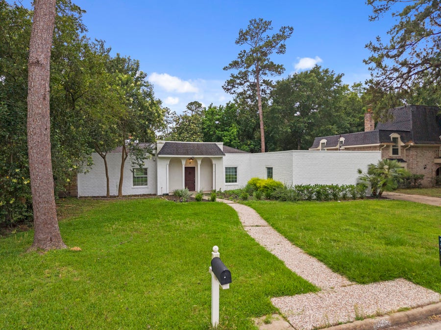 Property photo for 10519 Fawnview Drive, Houston, TX