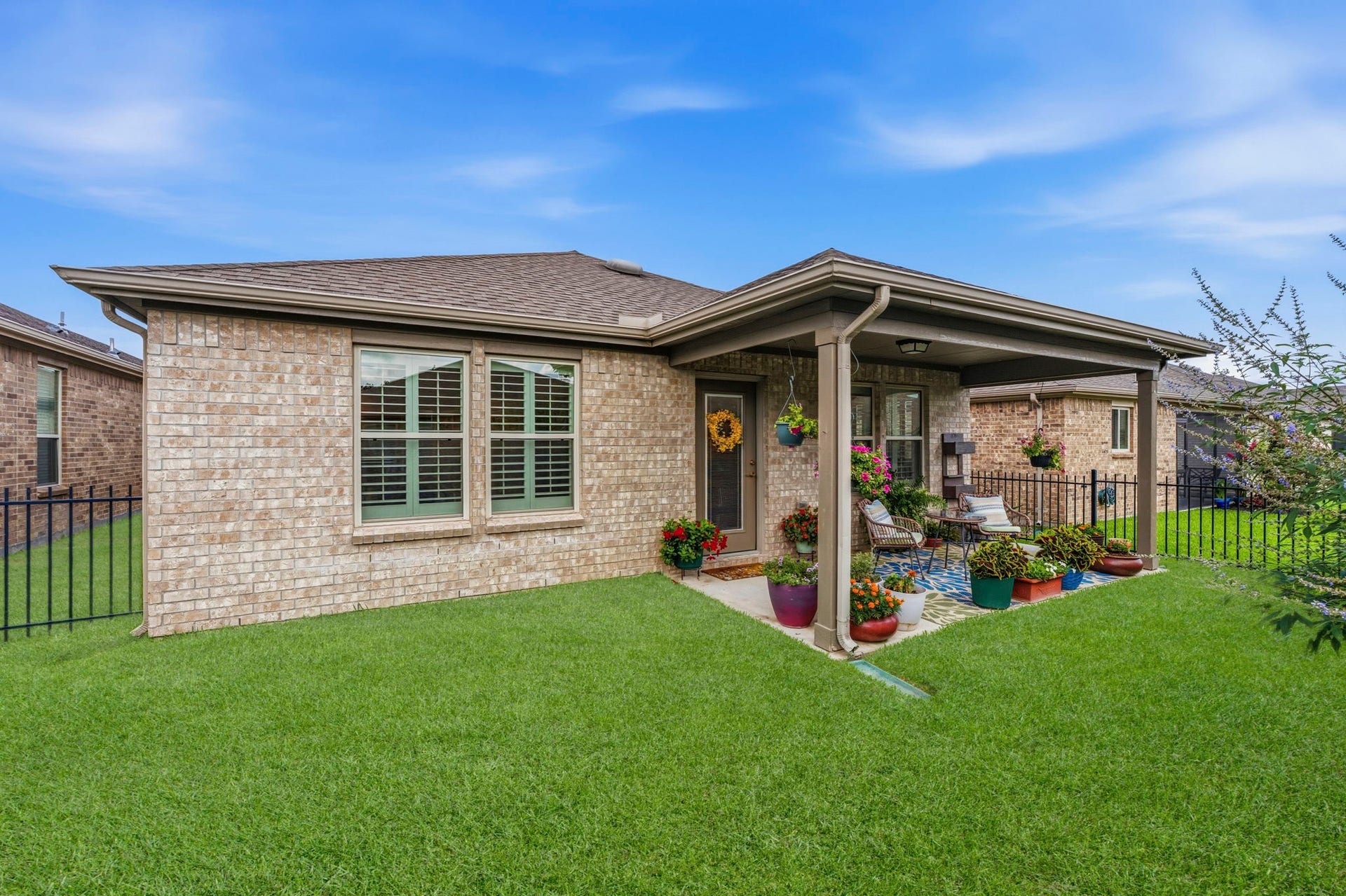 410 Thistle Thorn Drive, The Woodlands, TX 77382 410 Thistle Thorn Drive, The Woodlands, TX 77382