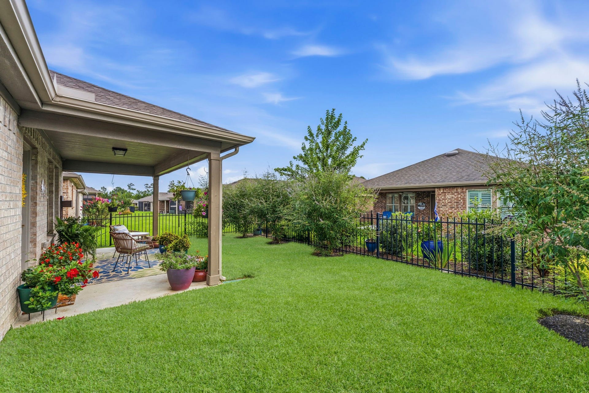 410 Thistle Thorn Drive, The Woodlands, TX 77382 410 Thistle Thorn Drive, The Woodlands, TX 77382
