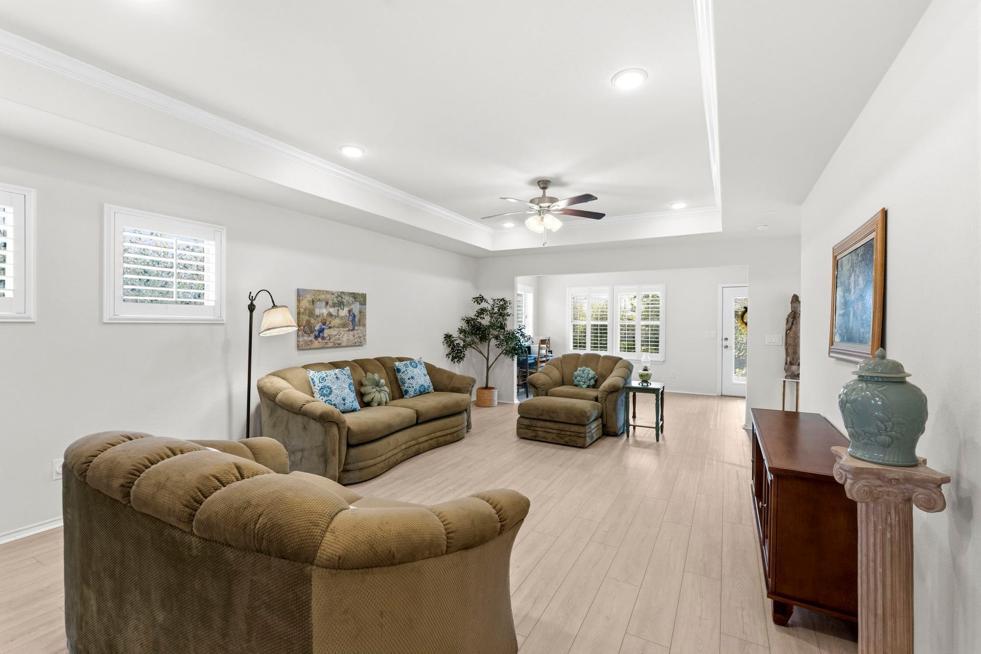 410 Thistle Thorn Drive, The Woodlands, TX 77382 410 Thistle Thorn Drive, The Woodlands, TX 77382