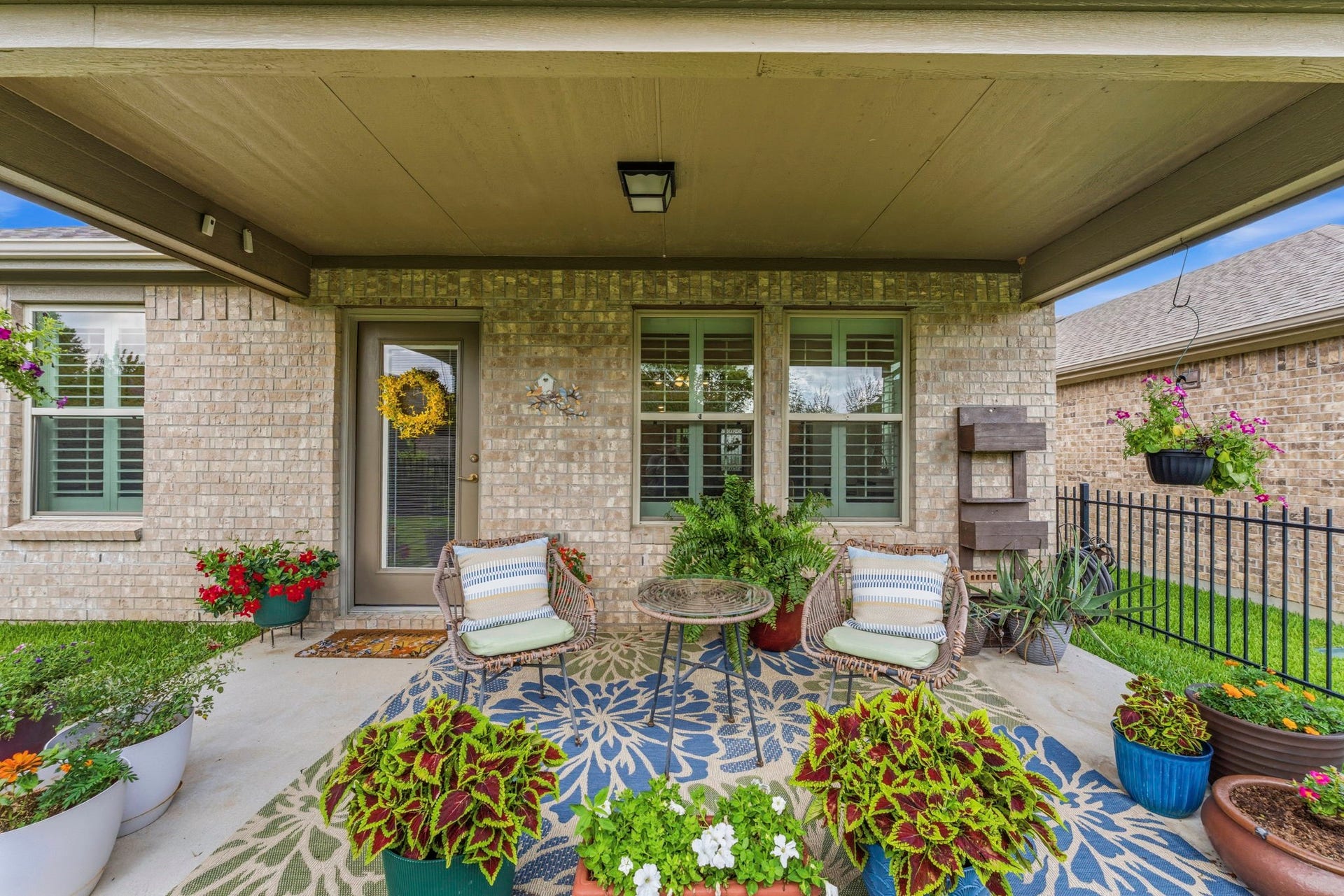 410 Thistle Thorn Drive, The Woodlands, TX 77382 410 Thistle Thorn Drive, The Woodlands, TX 77382