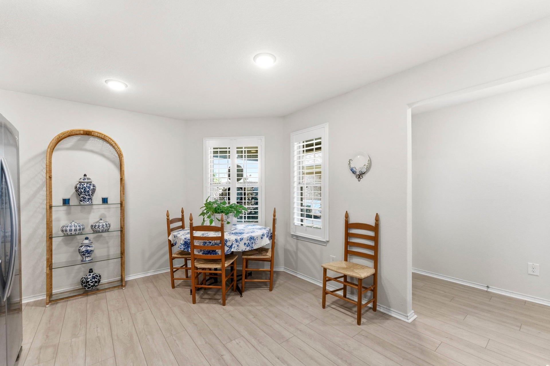 410 Thistle Thorn Drive, The Woodlands, TX 77382 410 Thistle Thorn Drive, The Woodlands, TX 77382