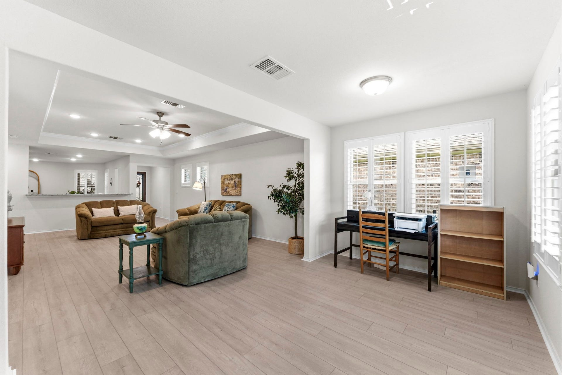 410 Thistle Thorn Drive, The Woodlands, TX 77382 410 Thistle Thorn Drive, The Woodlands, TX 77382