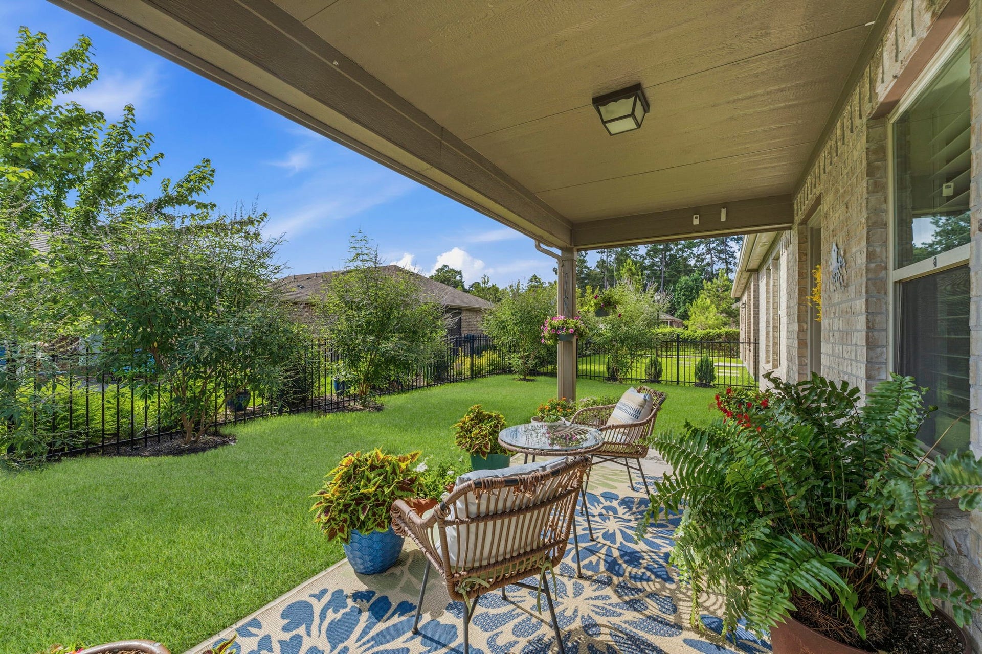 410 Thistle Thorn Drive, The Woodlands, TX 77382 410 Thistle Thorn Drive, The Woodlands, TX 77382