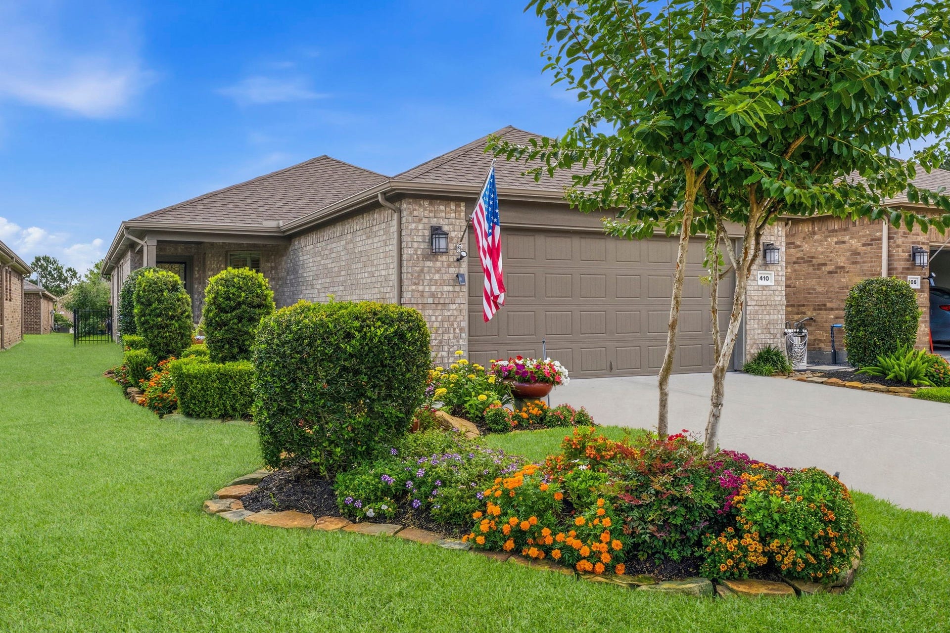 410 Thistle Thorn Drive, The Woodlands, TX 77382 410 Thistle Thorn Drive, The Woodlands, TX 77382