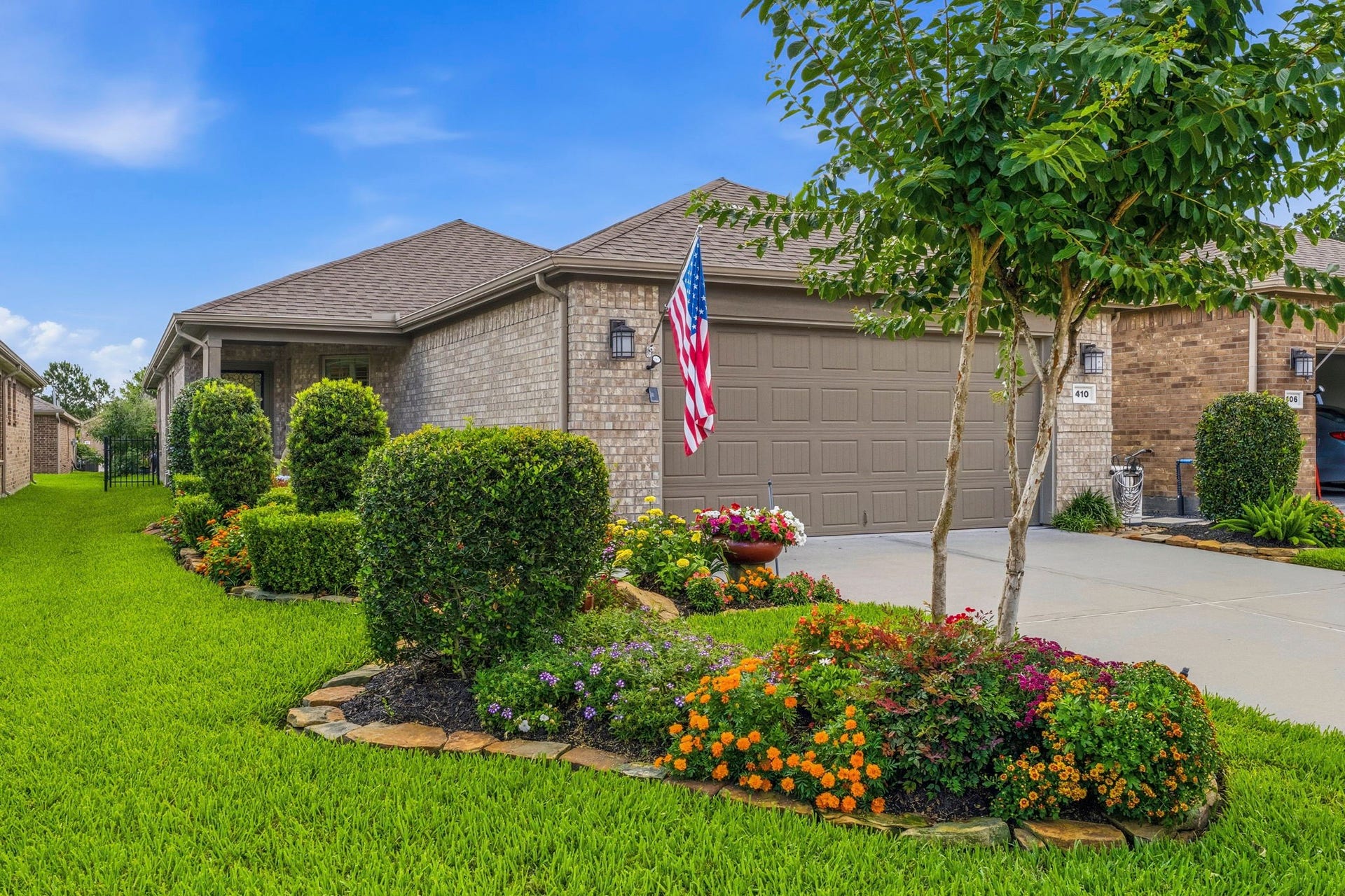 410 Thistle Thorn Drive, The Woodlands, TX 77382 410 Thistle Thorn Drive, The Woodlands, TX 77382