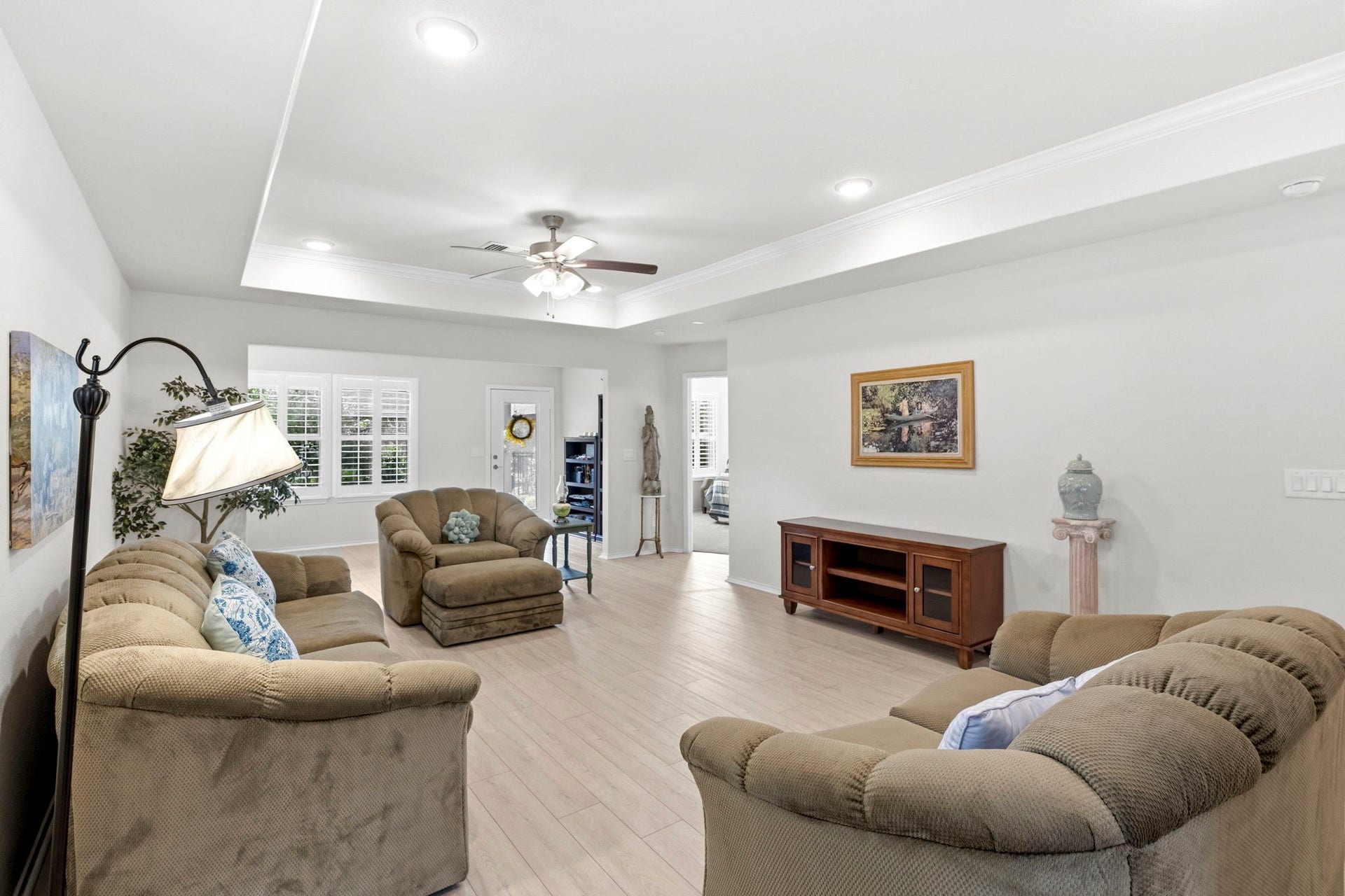 410 Thistle Thorn Drive, The Woodlands, TX 77382 410 Thistle Thorn Drive, The Woodlands, TX 77382