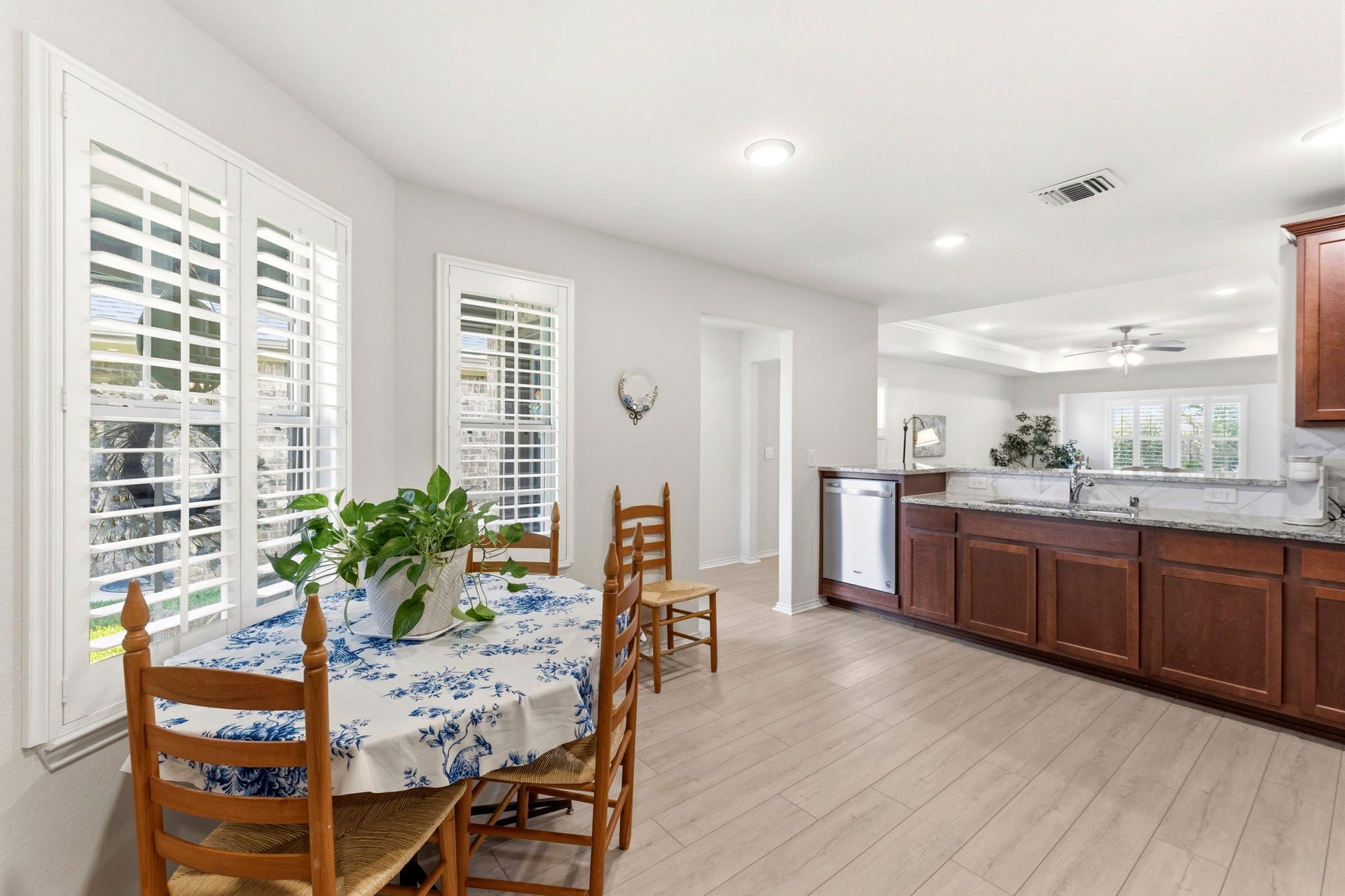 410 Thistle Thorn Drive, The Woodlands, TX 77382 410 Thistle Thorn Drive, The Woodlands, TX 77382