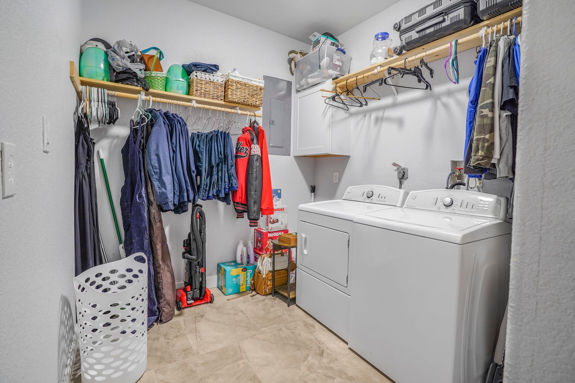 20547 Crosby Eastgate Road, Crosby, TX 77532 Full laundry room in the primary room of the second house.