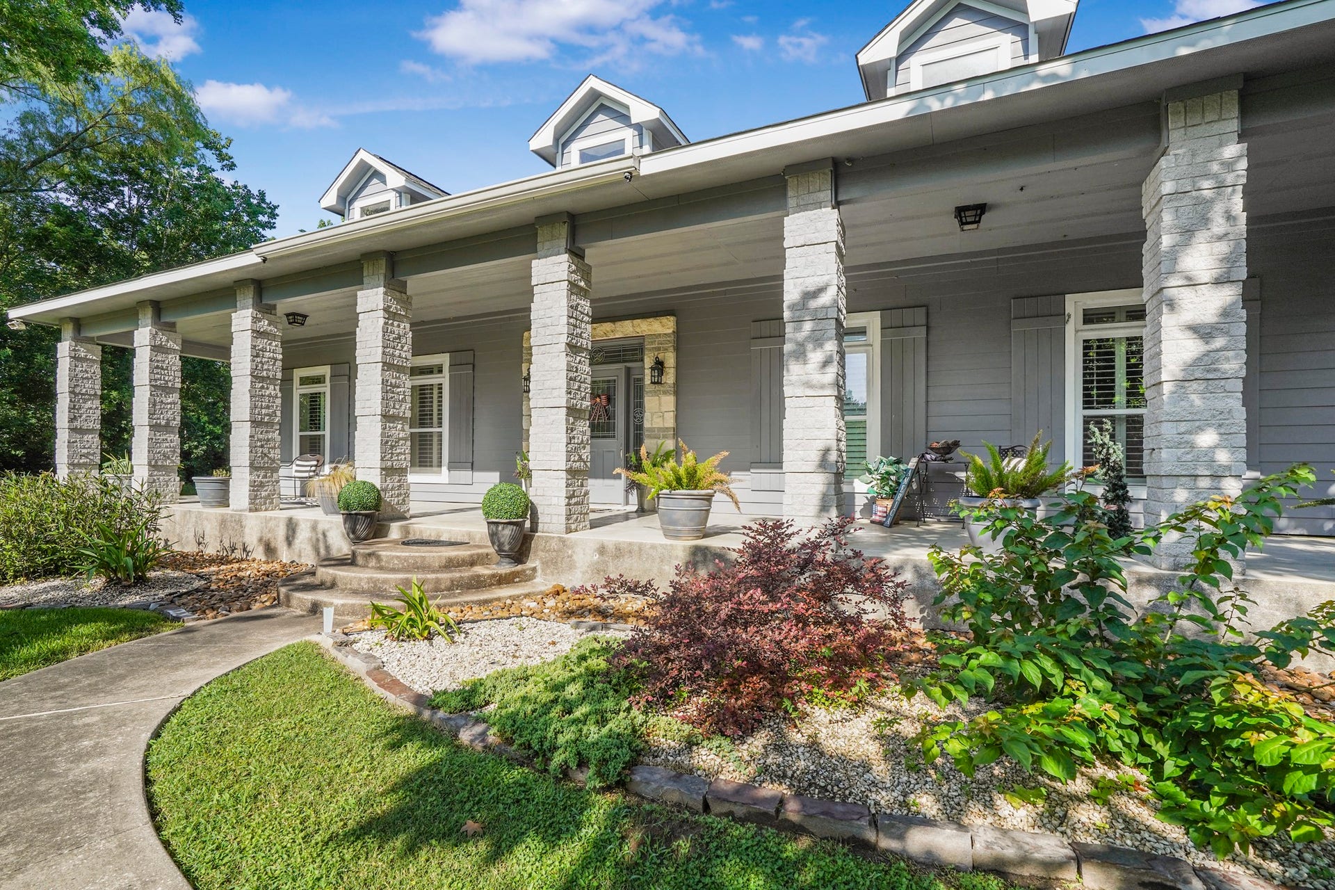 20547 Crosby Eastgate Road, Crosby, TX 77532 First of the two homes on this estate.